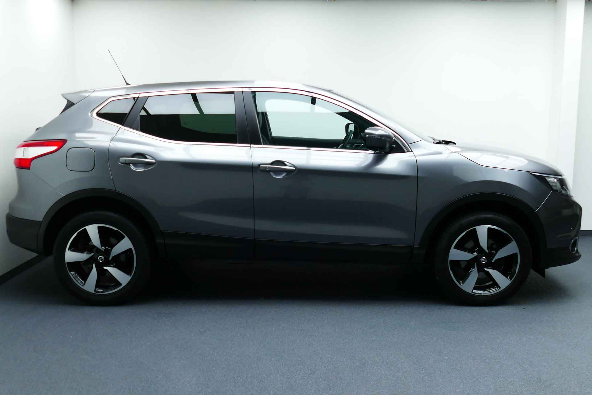 Nissan QASHQAI 1.2 N-Connecta. Half Leer, Stoelverw, 360 Camera, 18"LMV, Navi, Clima, Cruise - 10/40