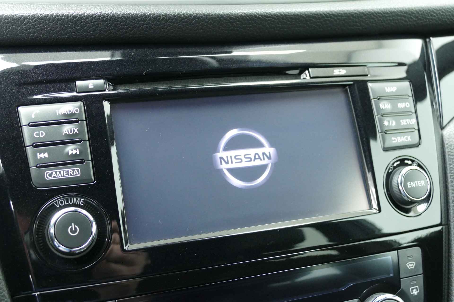 Nissan QASHQAI 1.2 N-Connecta. Half Leer, Stoelverw, 360 Camera, 18"LMV, Navi, Clima, Cruise - 35/40