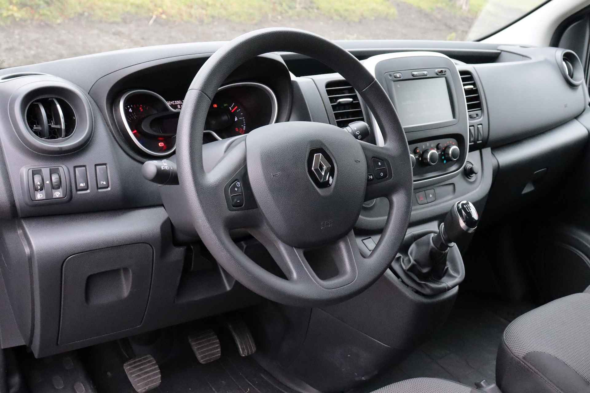 Renault Trafic Passenger 2.0 dCi 120 L1H1 | 9 PERS | AIRCO | PDC ACHTER | CRUISE | TREKHAAK | - 10/32