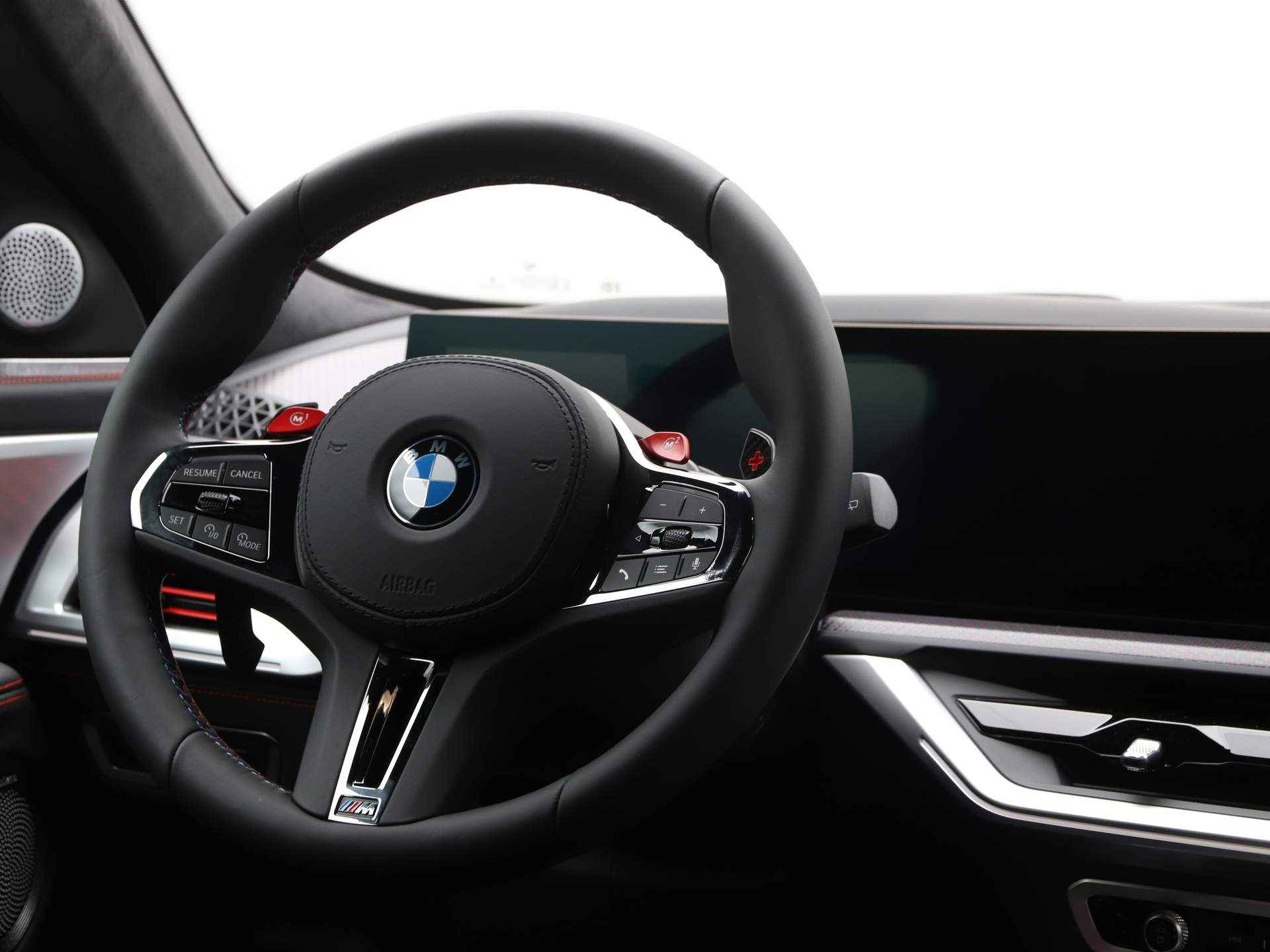 BMW XM xDrive Label Red - 3/22