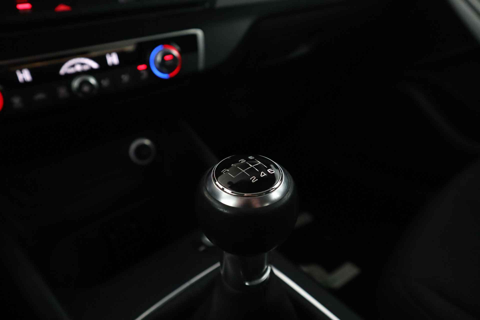 Audi Q2 1.0 TFSI Design Navigatie, Lmv, Climate, - 24/35