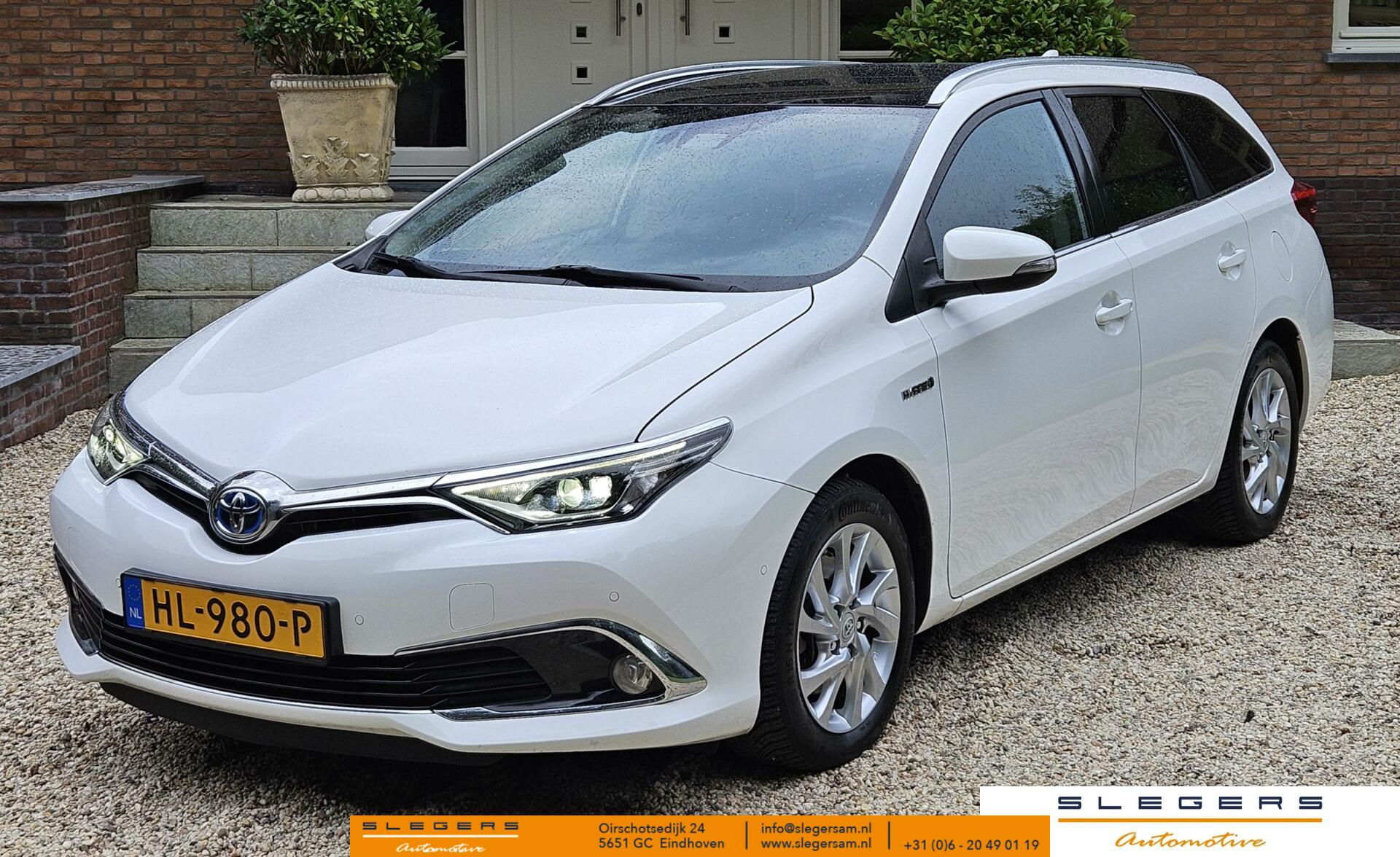 Toyota Auris 1.8 Hybrid Aspiration panoramadak half leer