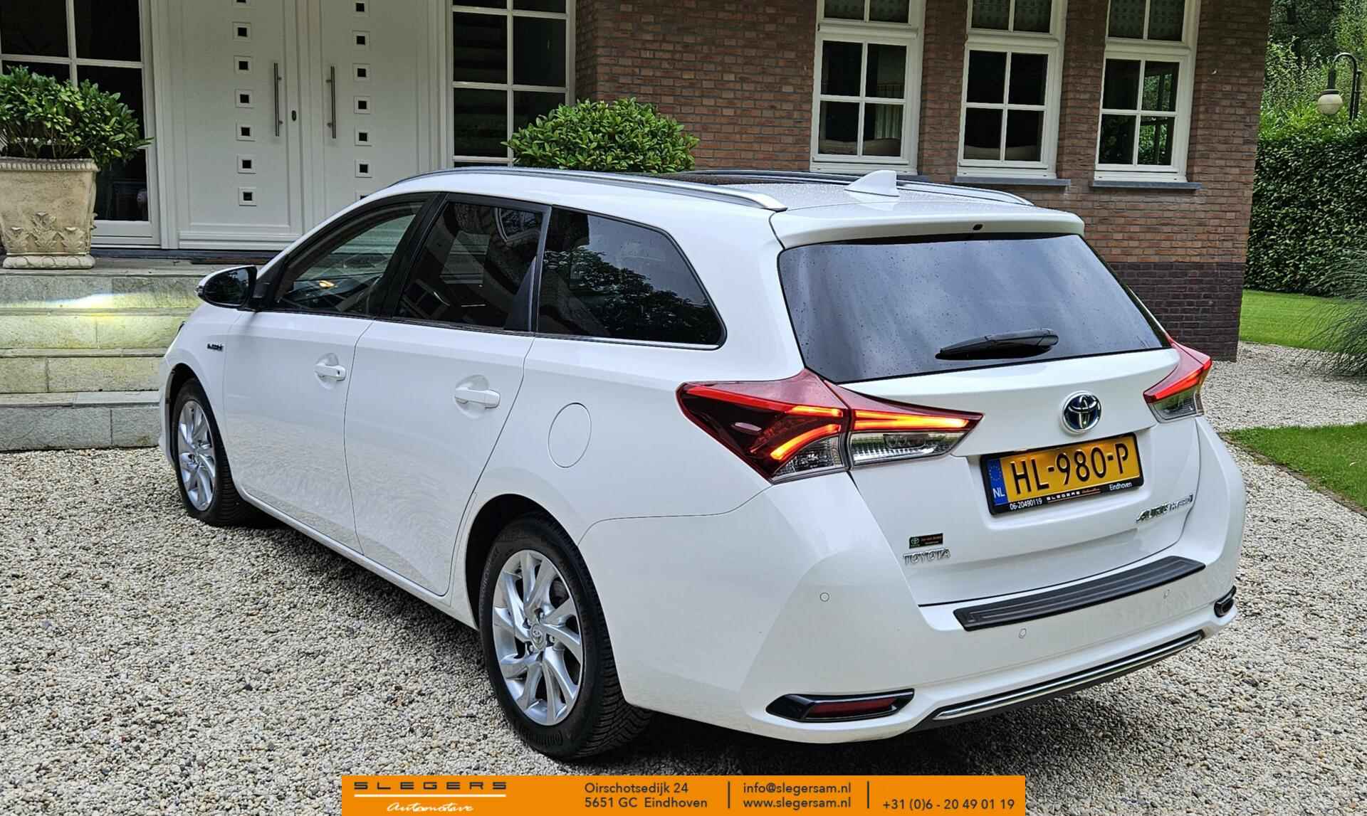 Toyota Auris 1.8 Hybrid Aspiration panoramadak half leer - 9/32