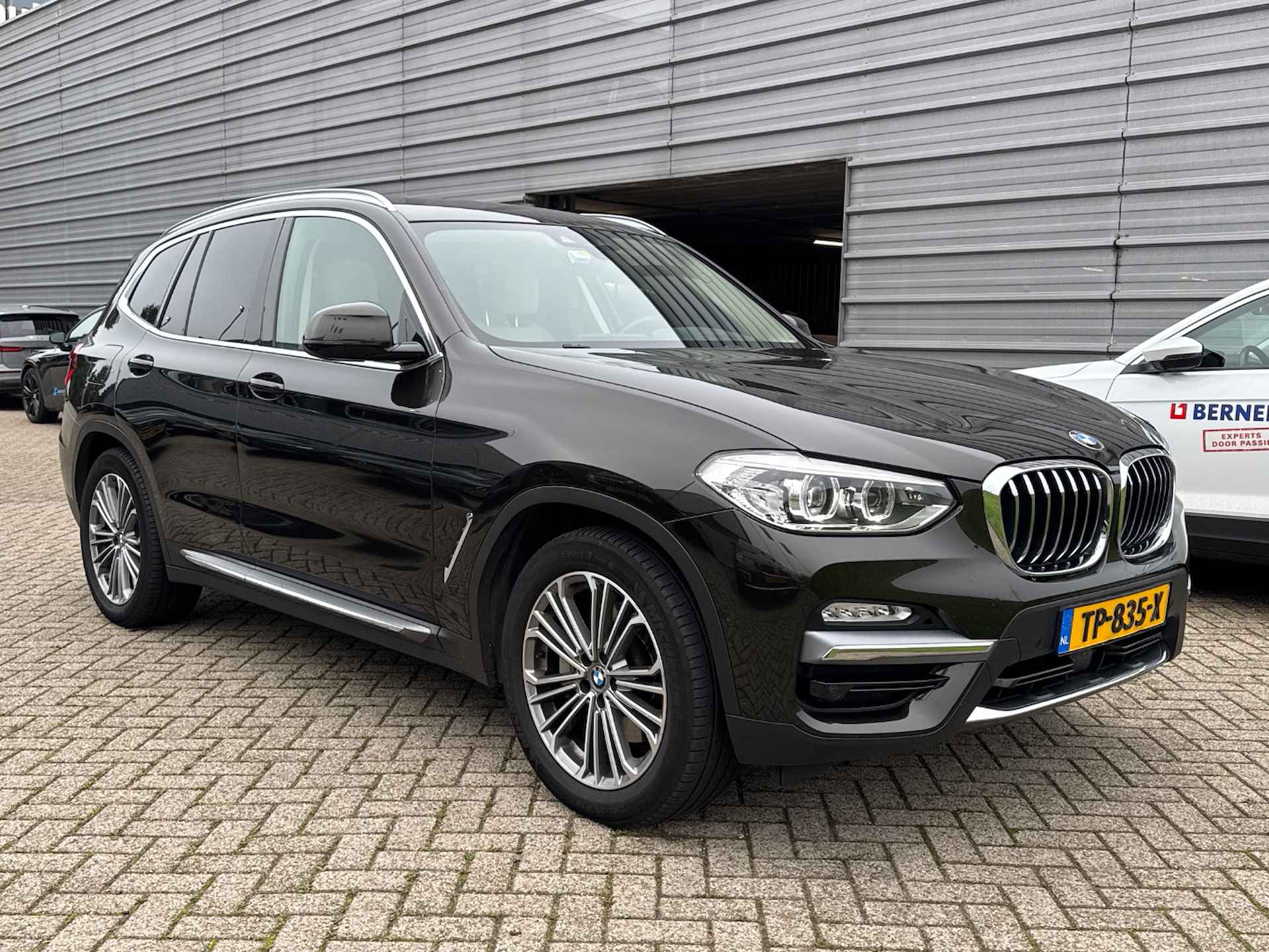 BMW X3 xDrive30i 252PK High Executive | NL-AUTO! | ADAPTIVE CRUISE | LEDER | HEAD-UP | CAMERA | EL. ACHTERKLEP | MEMORY SEATS | EL. TRE - 2/19