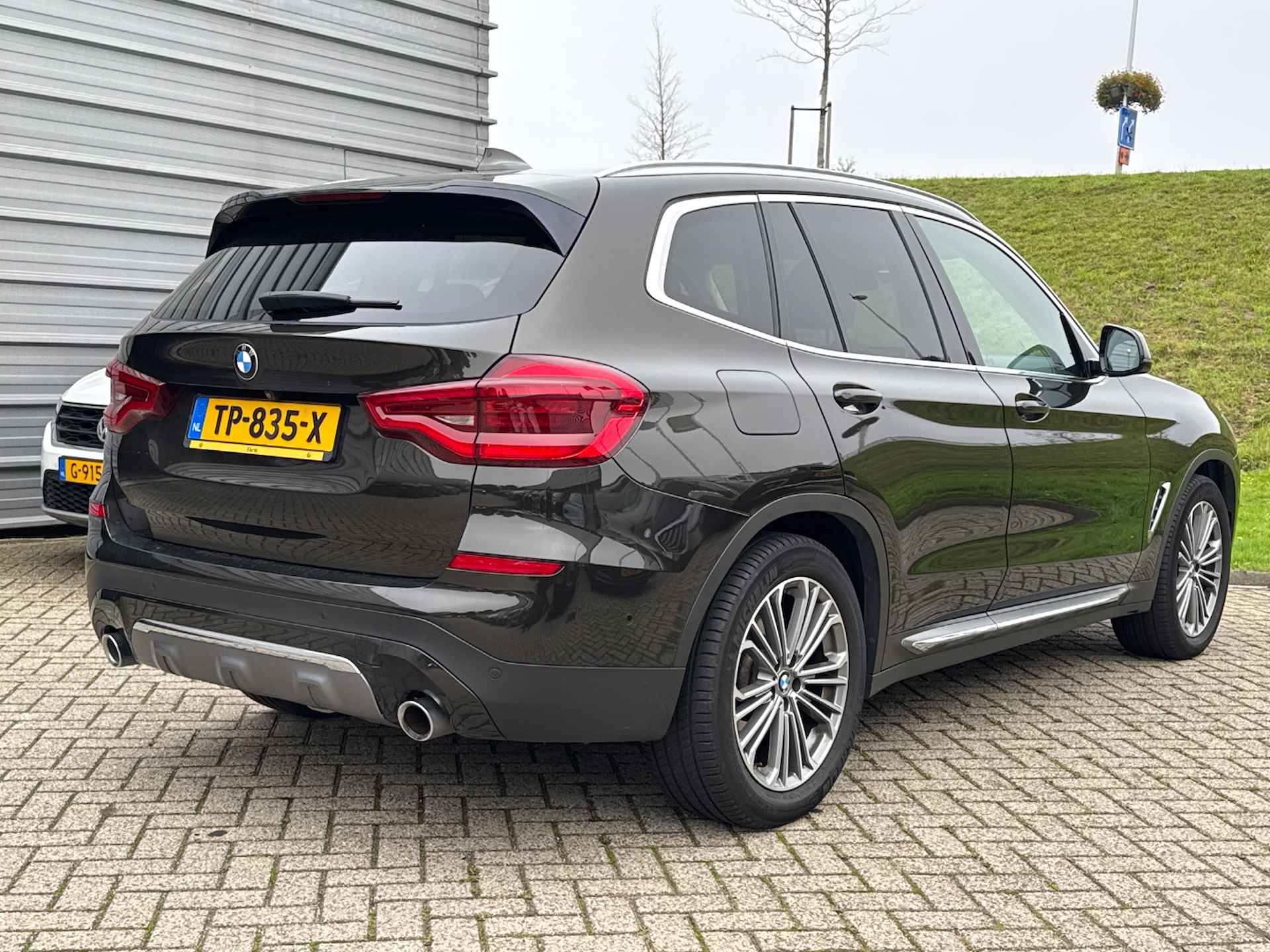 BMW X3 xDrive30i 252PK High Executive | NL-AUTO! | ADAPTIVE CRUISE | LEDER | HEAD-UP | CAMERA | EL. ACHTERKLEP | MEMORY SEATS | EL. TRE - 3/19