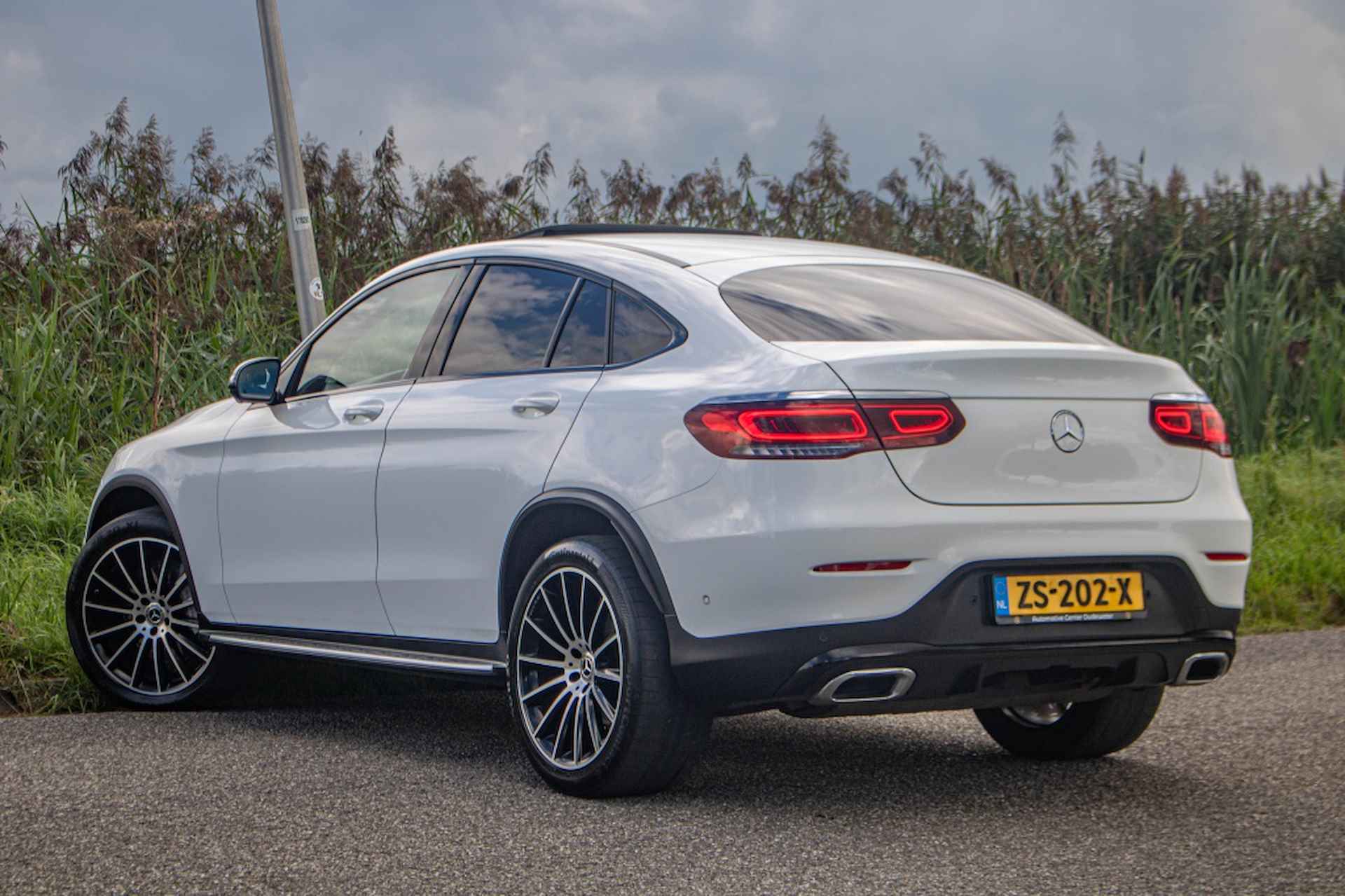 Mercedes-benz GLC-klasse Coupé 200 Premium | PANO | EL. TREKHAAK | 360 CAMERA | LMV | NAVI - 2/53