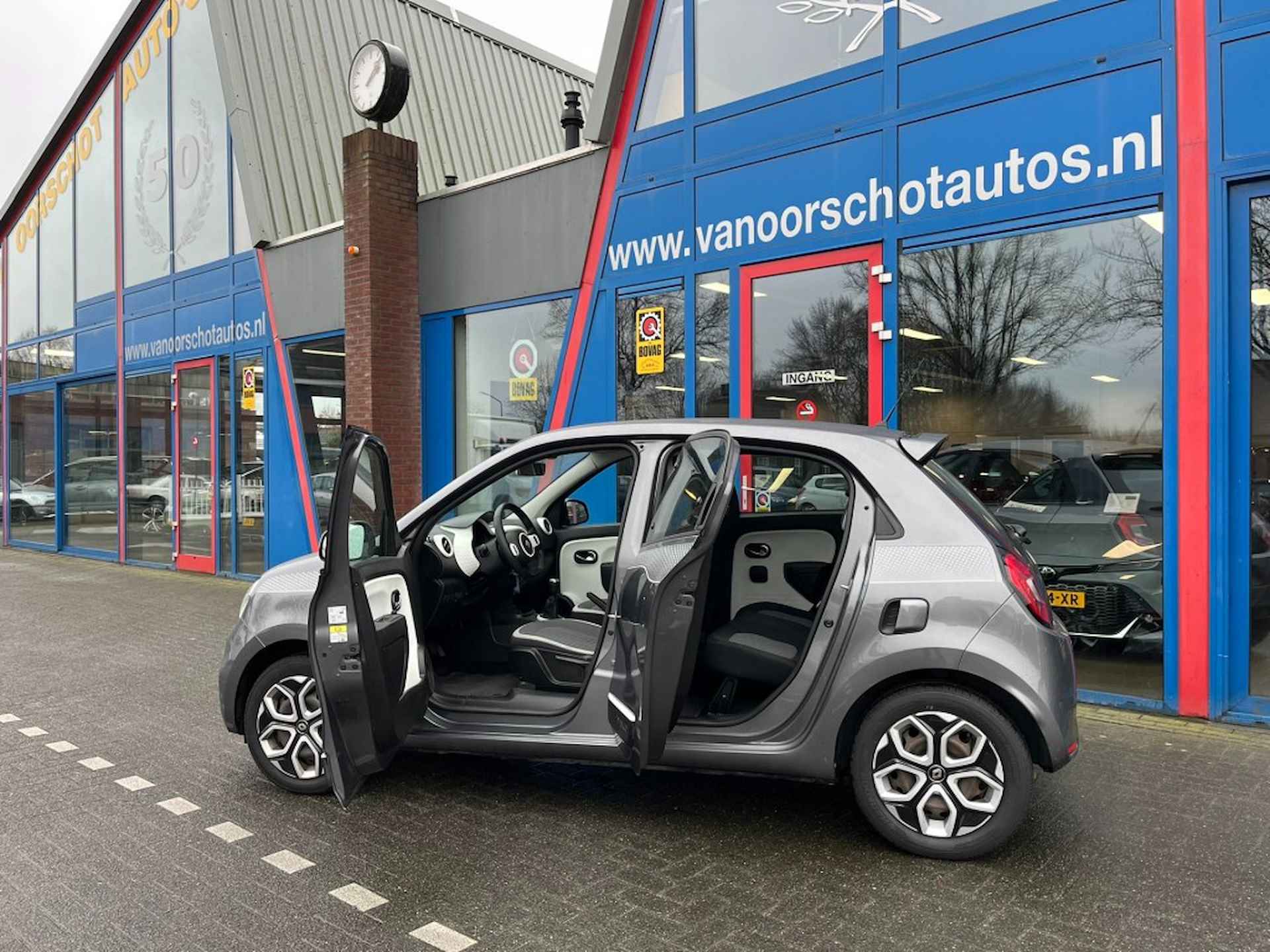 RENAULT Twingo 1.0 SCe Collection 5-Deurs Led Airco bj2020 - 5/19