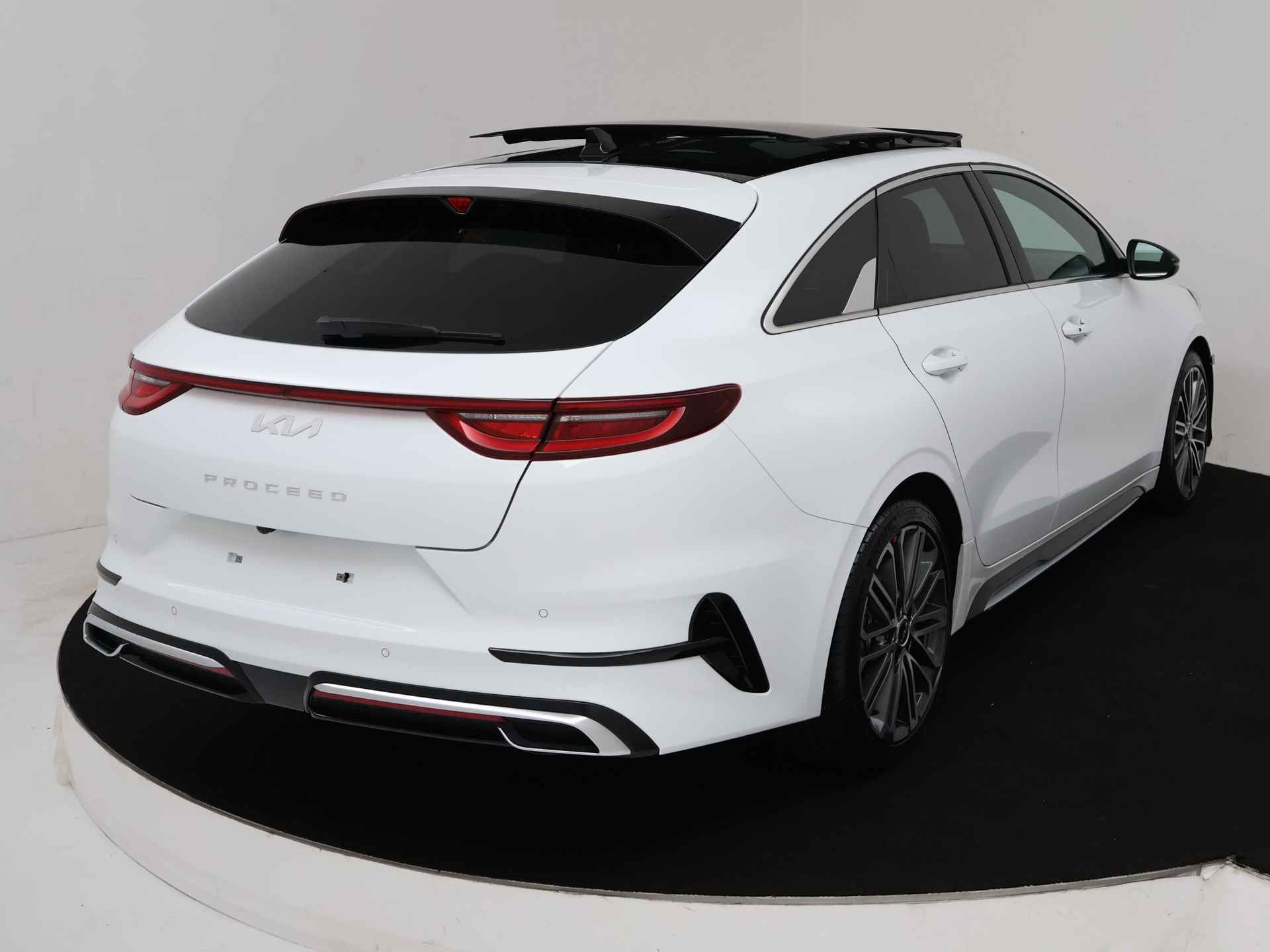 Kia ProCeed 1.5 T-GDi GT-PlusLine | Adaptive Cruise Control|  Panoramadak | Achterbank verwarmd | Beschikbaar per 01-06-2025 - 19/43