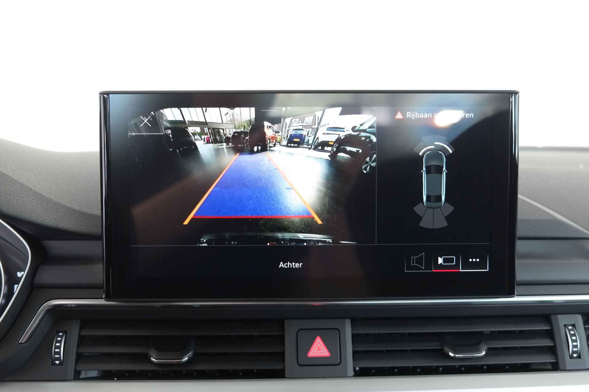 Audi A4 Limousine 40 TFSI Business Edition / LED / Carplay / DAB+ / Cam - 24/28