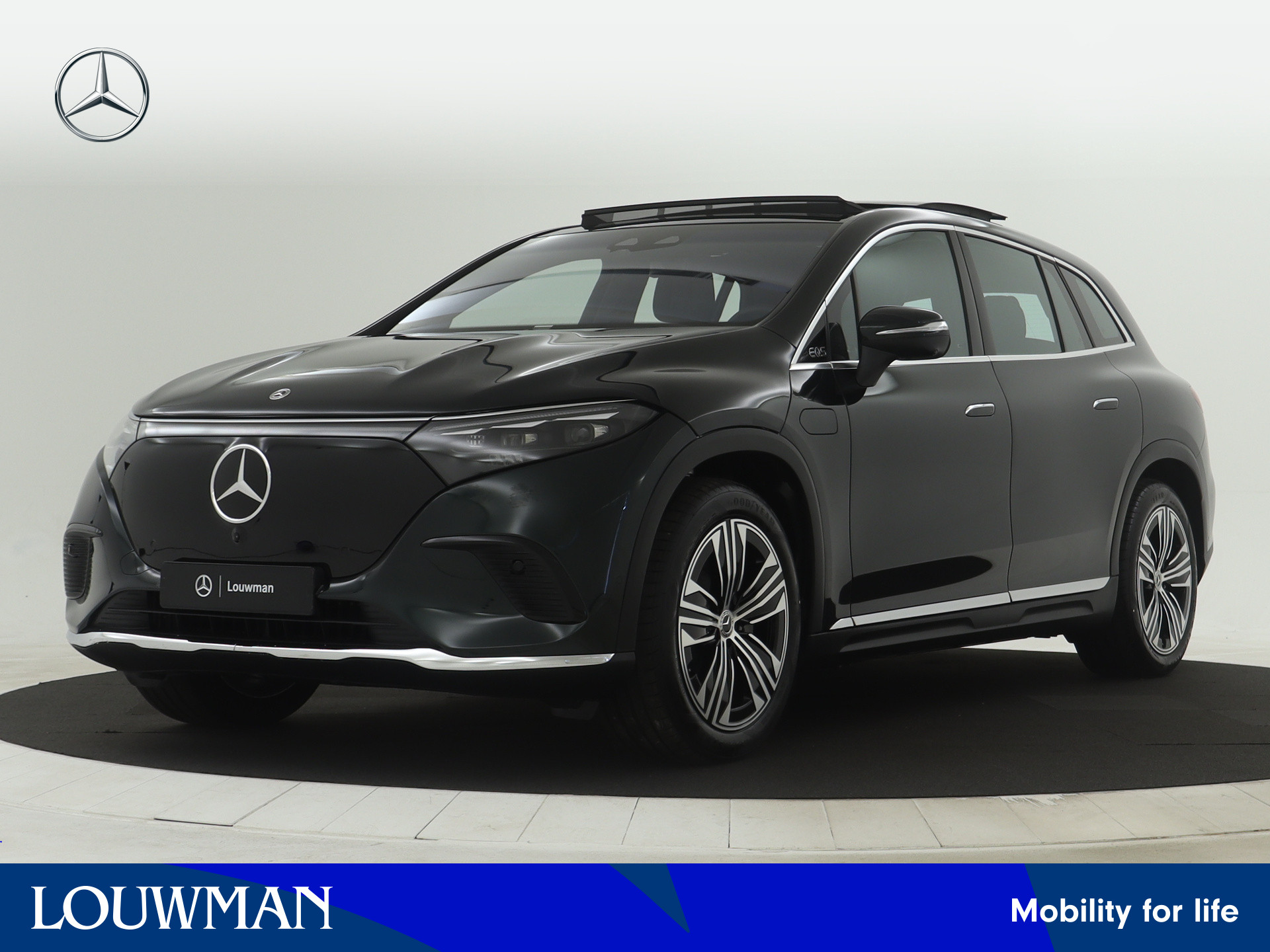 Mercedes-Benz EQS SUV 450 4MATIC Luxury Line 108 kWh | Akoestiekcomfortpakket | Trekhaak | Premium pakket | USB-pakket plus | DIGITAL LIGHT | Burmester® 3D-surround sound system | Rijassistentiepakket Plus | bij viaBOVAG.nl