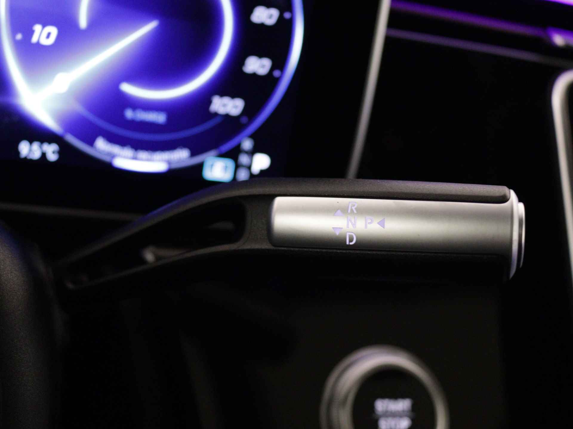 Mercedes-Benz EQS SUV 450 4MATIC Luxury Line 108 kWh | Akoestiekcomfortpakket | Trekhaak | Premium pakket | USB-pakket plus | DIGITAL LIGHT | Burmester® 3D-surround sound system | Rijassistentiepakket Plus | - 18/40