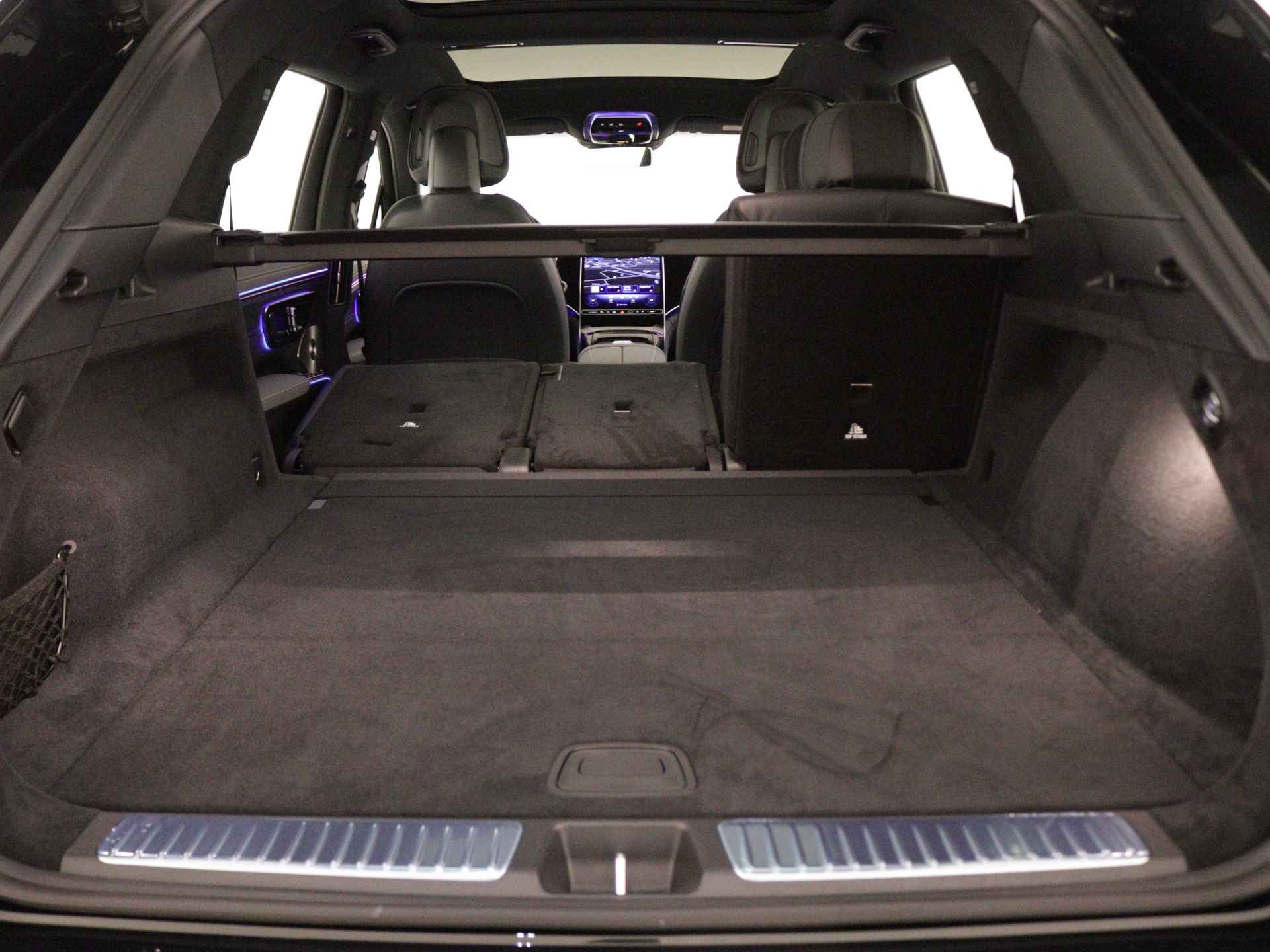 Mercedes-Benz EQS SUV 450 4MATIC Luxury Line 108 kWh | Akoestiekcomfortpakket | Trekhaak | Premium pakket | USB-pakket plus | DIGITAL LIGHT | Burmester® 3D-surround sound system | Rijassistentiepakket Plus | - 35/40