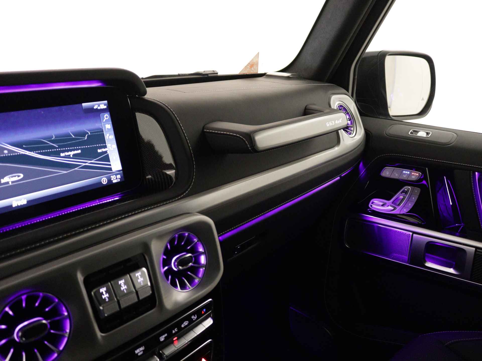 Mercedes-Benz G-Klasse G 63 4x4 Square | SUPERIOR Line Interieur | AMG RIDE CONTROL | AMG Nightpakket II | 360°-camera (SURROUND VIEW) | ENERGIZING-comfortprogramma | Burmester surround sound system | URBAN GUARD vehicle protection Plus | - 8/51