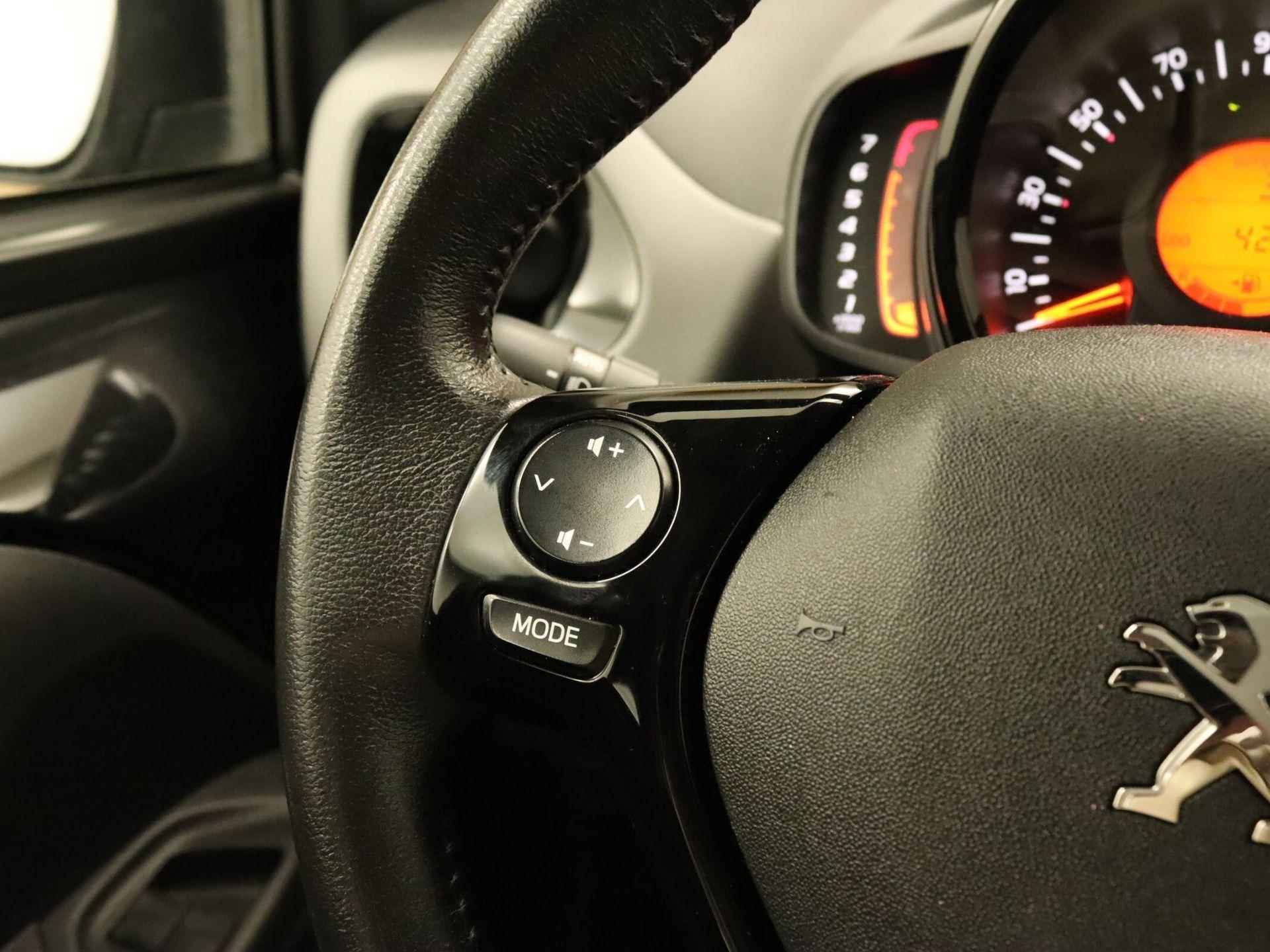 Peugeot 108 1.0 e-VTi Allure  - ORIGINEEL NEDERLANDSE AUTO - CLIMATE CONTROL - ACHTERUITRIJCAMERA - APPLE CARPLAY/ ANDROID AUTO - 15 LICHT METALEN VELGEN - TOERENTELLER - LEDEREN STUUR - LICHTSENSOR - ELEKTRISCH BEDIENBARE BUITENSPIEGELS - 25/34