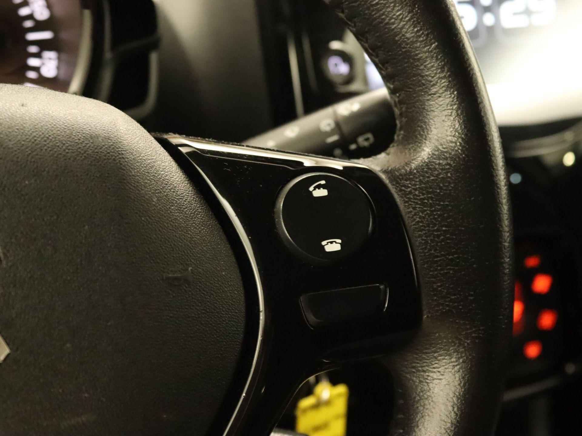 Peugeot 108 1.0 e-VTi Allure  - ORIGINEEL NEDERLANDSE AUTO - CLIMATE CONTROL - ACHTERUITRIJCAMERA - APPLE CARPLAY/ ANDROID AUTO - 15 LICHT METALEN VELGEN - TOERENTELLER - LEDEREN STUUR - LICHTSENSOR - ELEKTRISCH BEDIENBARE BUITENSPIEGELS - 26/34