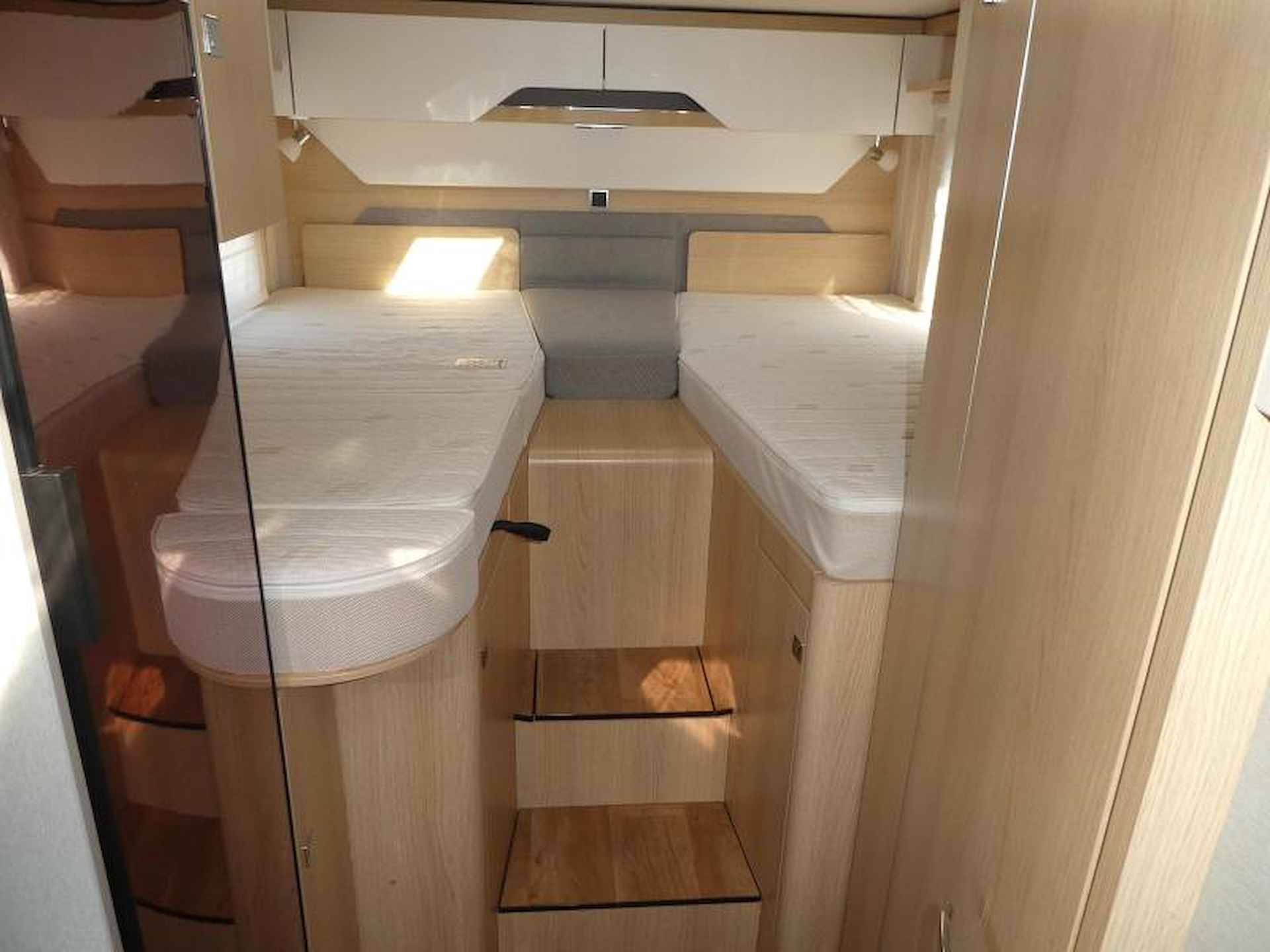 Hymer B-MCT 580  AUTOMAAT / XXL BED!!!! - 10/19