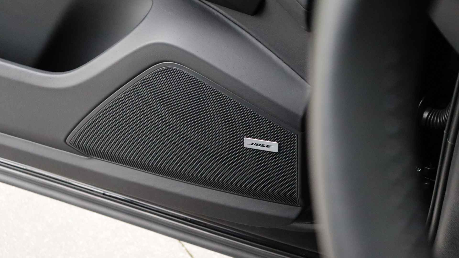 Porsche Cayenne 3.0 E-Hybrid SportDesign | Panoramadak | BOSE Sound | Trekhaak | Achterasbesturing | Stuurwielverwarming - 12/32