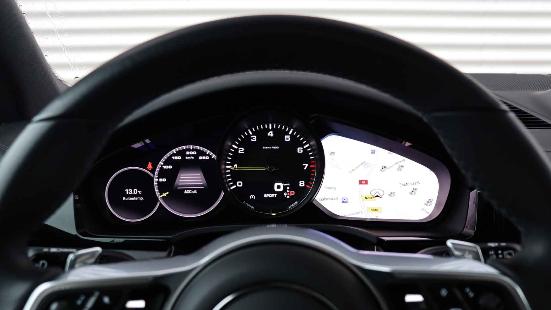 Porsche Cayenne 3.0 E-Hybrid SportDesign | Panoramadak | BOSE Sound | Trekhaak | Achterasbesturing | Stuurwielverwarming - 28/32