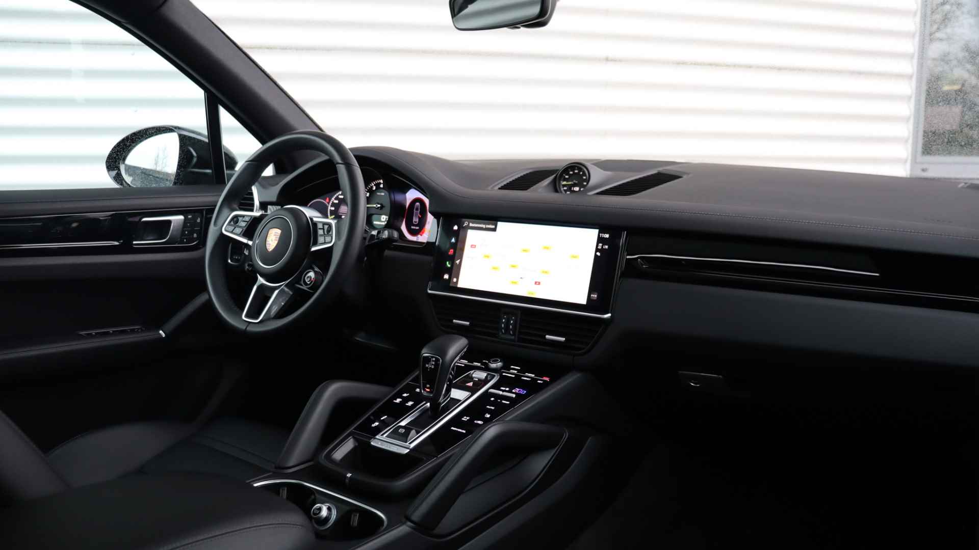 Porsche Cayenne 3.0 E-Hybrid SportDesign | Panoramadak | BOSE Sound | Trekhaak | Achterasbesturing | Stuurwielverwarming - 31/32