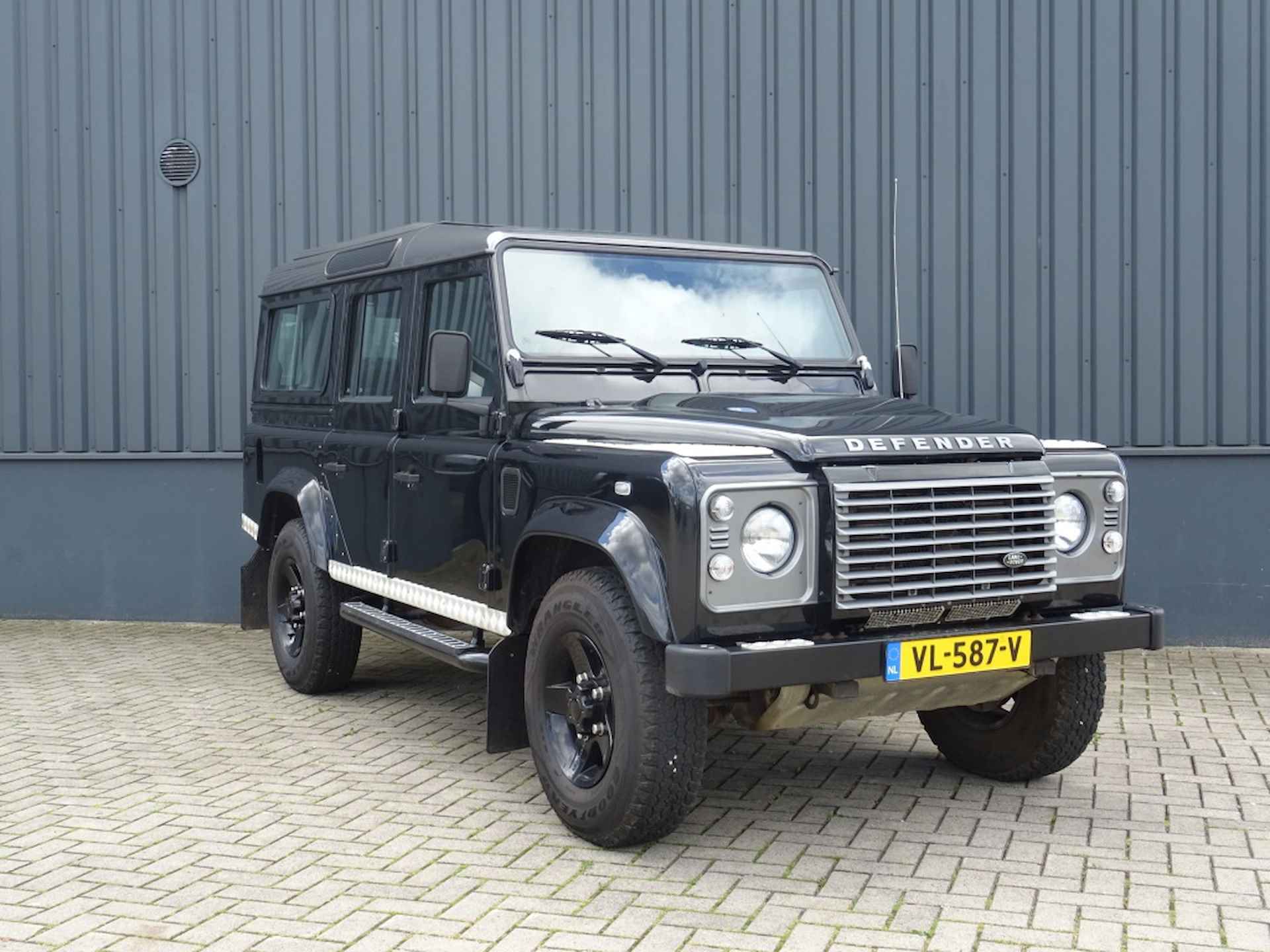 Land rover Defender 2.2 D SW 110" SE - 7/21