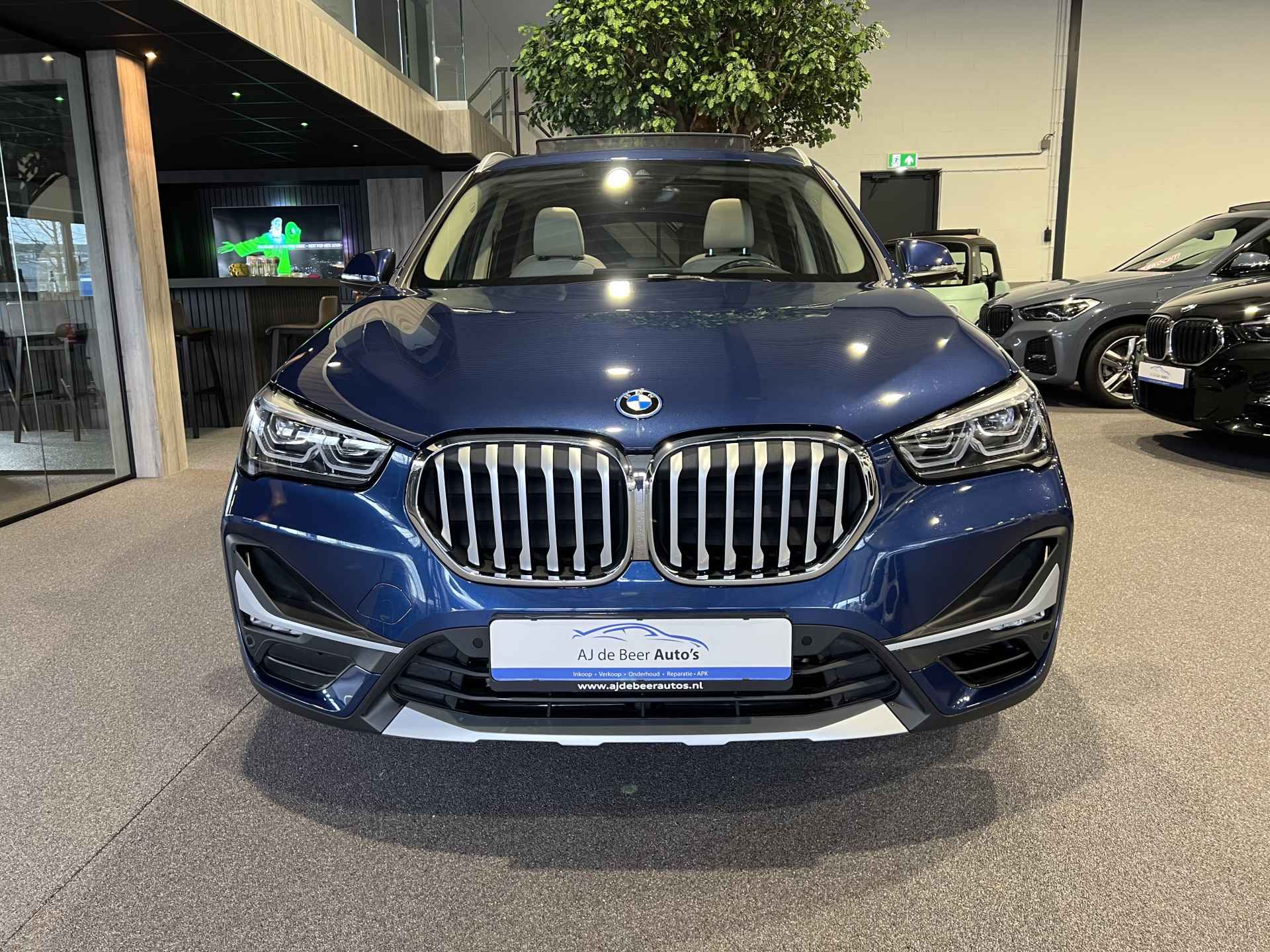 BMW X1 xDrive25e Executive Panorama | Beige leder | HUD | Trekhaak | Camera - 21/45