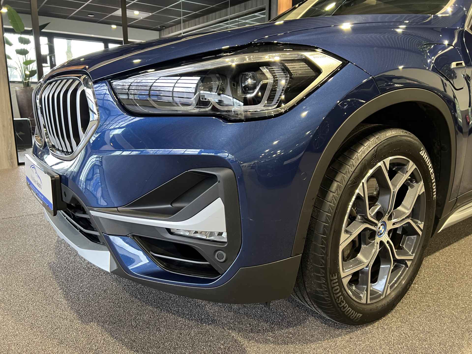 BMW X1 xDrive25e Executive Panorama | Beige leder | HUD | Trekhaak | Camera - 22/45