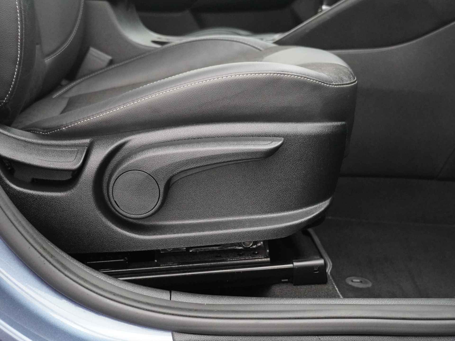 Kia Niro 1.6 GDi Hybrid DynamicLine - Cruise Control - Achteruitrijcamera - Apple CarPlay/Android Auto - Parkeersensoren - Fabrieksgarantie tot 10-2026 - 44/49