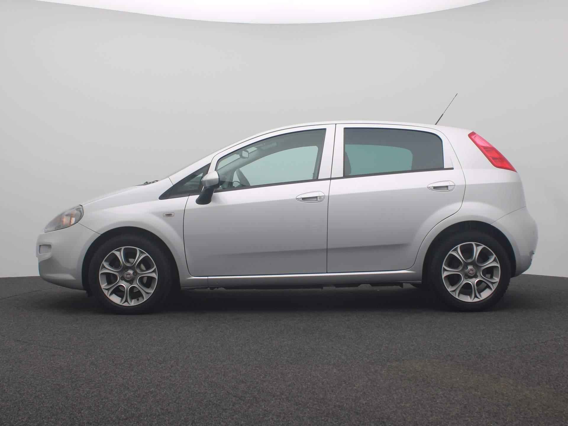 Fiat Punto Evo 0.9 TwinAir Sempre | Navigatie | Climate Control | Parkeersensoren | - 2/39