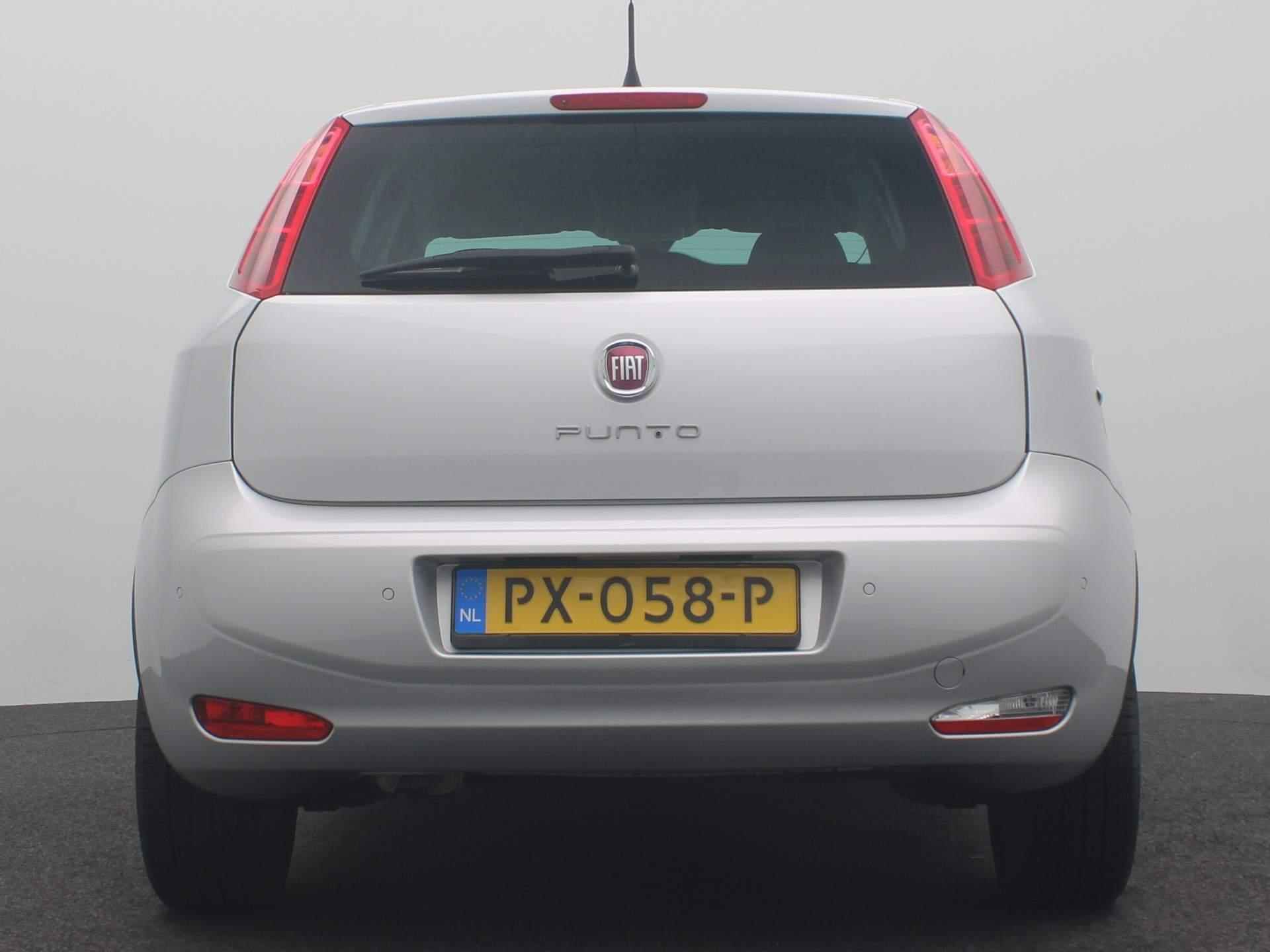 Fiat Punto Evo 0.9 TwinAir Sempre | Navigatie | Climate Control | Parkeersensoren | - 4/39