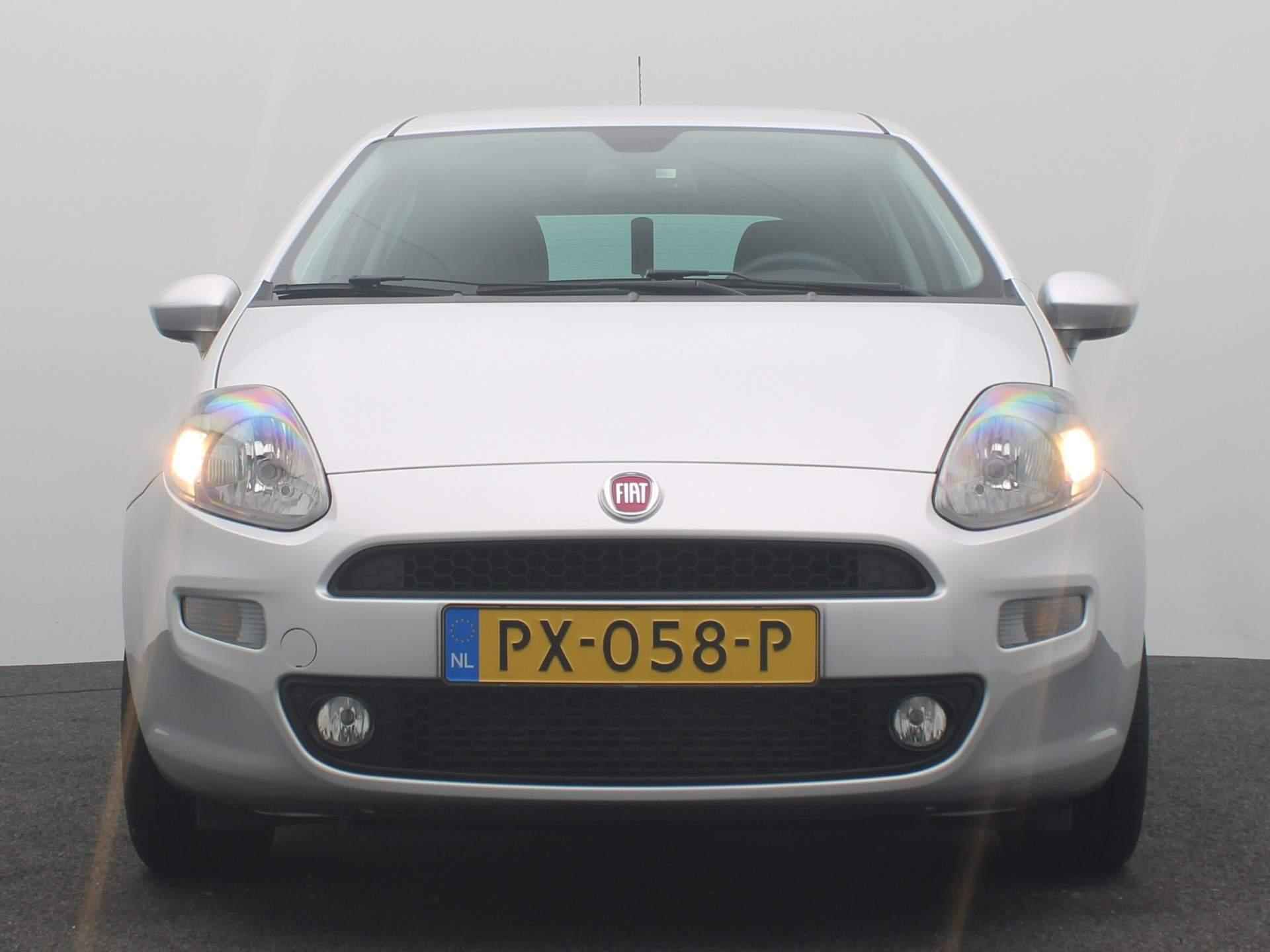 Fiat Punto Evo 0.9 TwinAir Sempre | Navigatie | Climate Control | Parkeersensoren | - 8/39