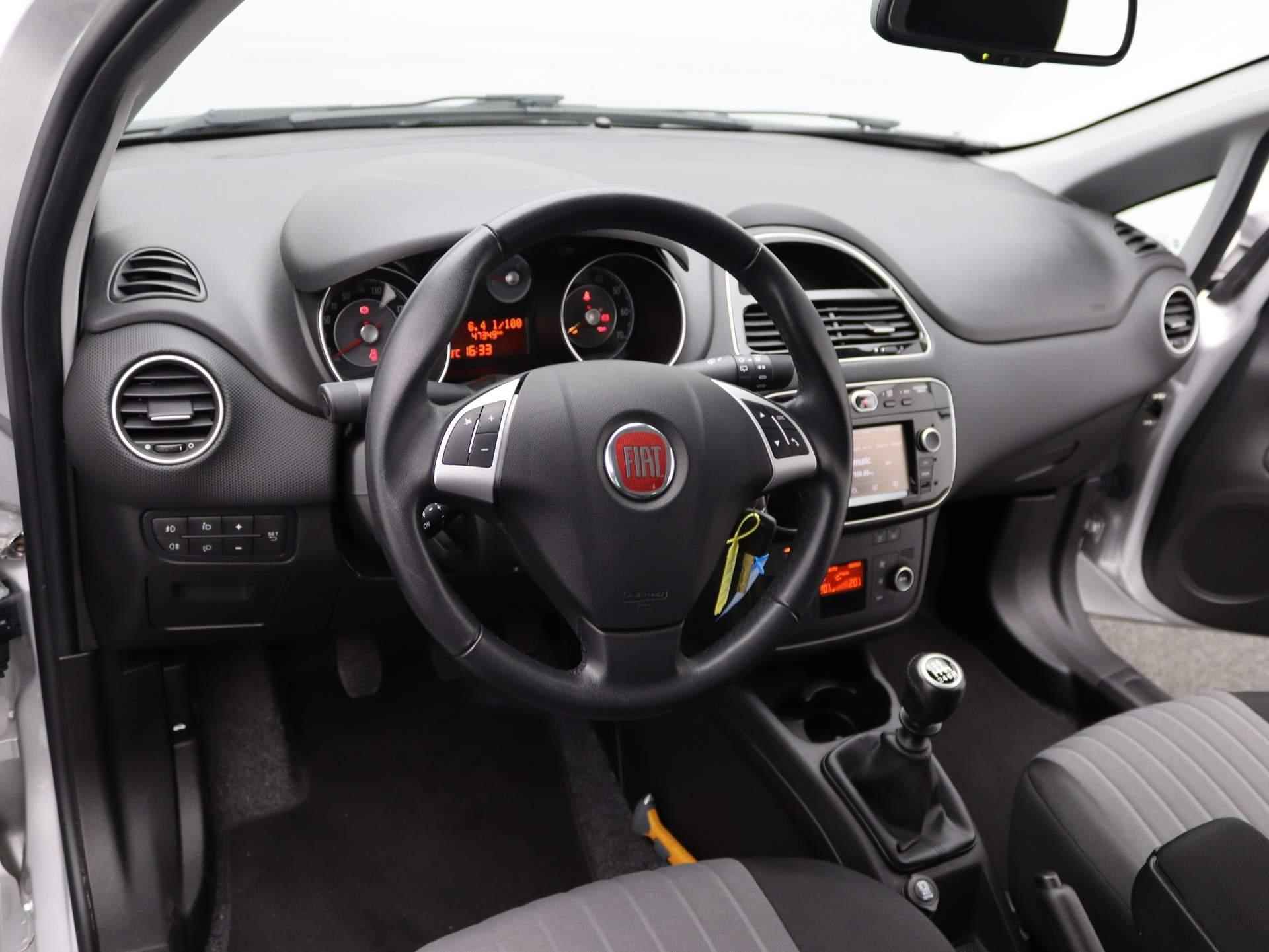 Fiat Punto Evo 0.9 TwinAir Sempre | Navigatie | Climate Control | Parkeersensoren | - 27/39