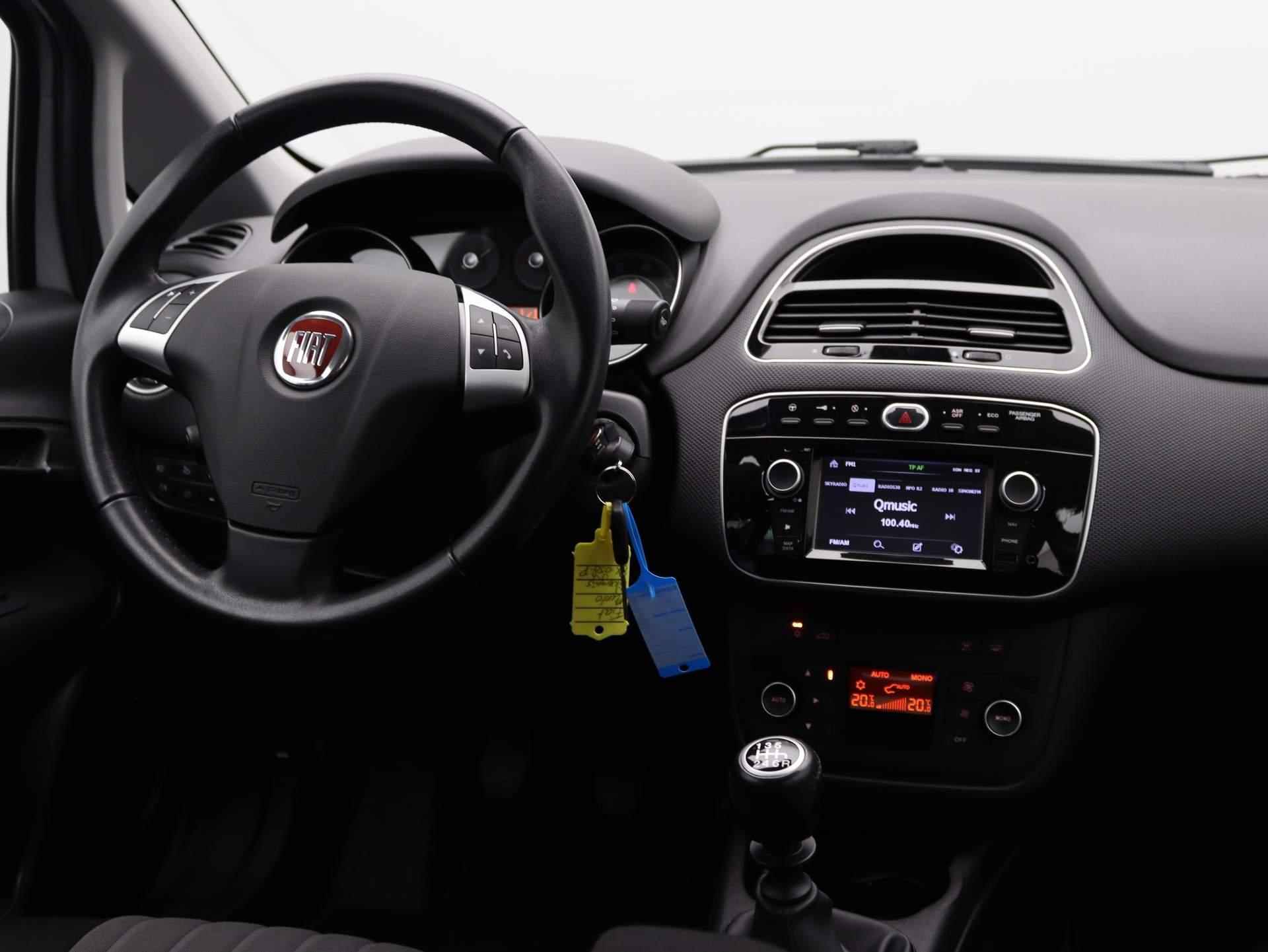 Fiat Punto Evo 0.9 TwinAir Sempre | Navigatie | Climate Control | Parkeersensoren | - 29/39