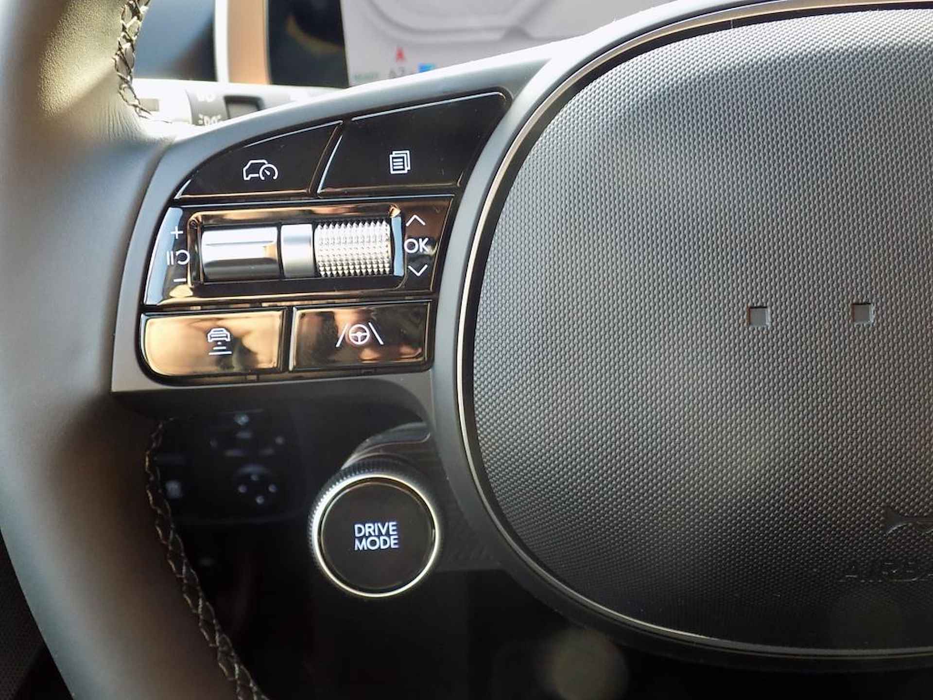 Hyundai IONIQ 6 Connect 77 kWh | 20'' velgen | Head-up display | Navigatie | Camera - 17/24
