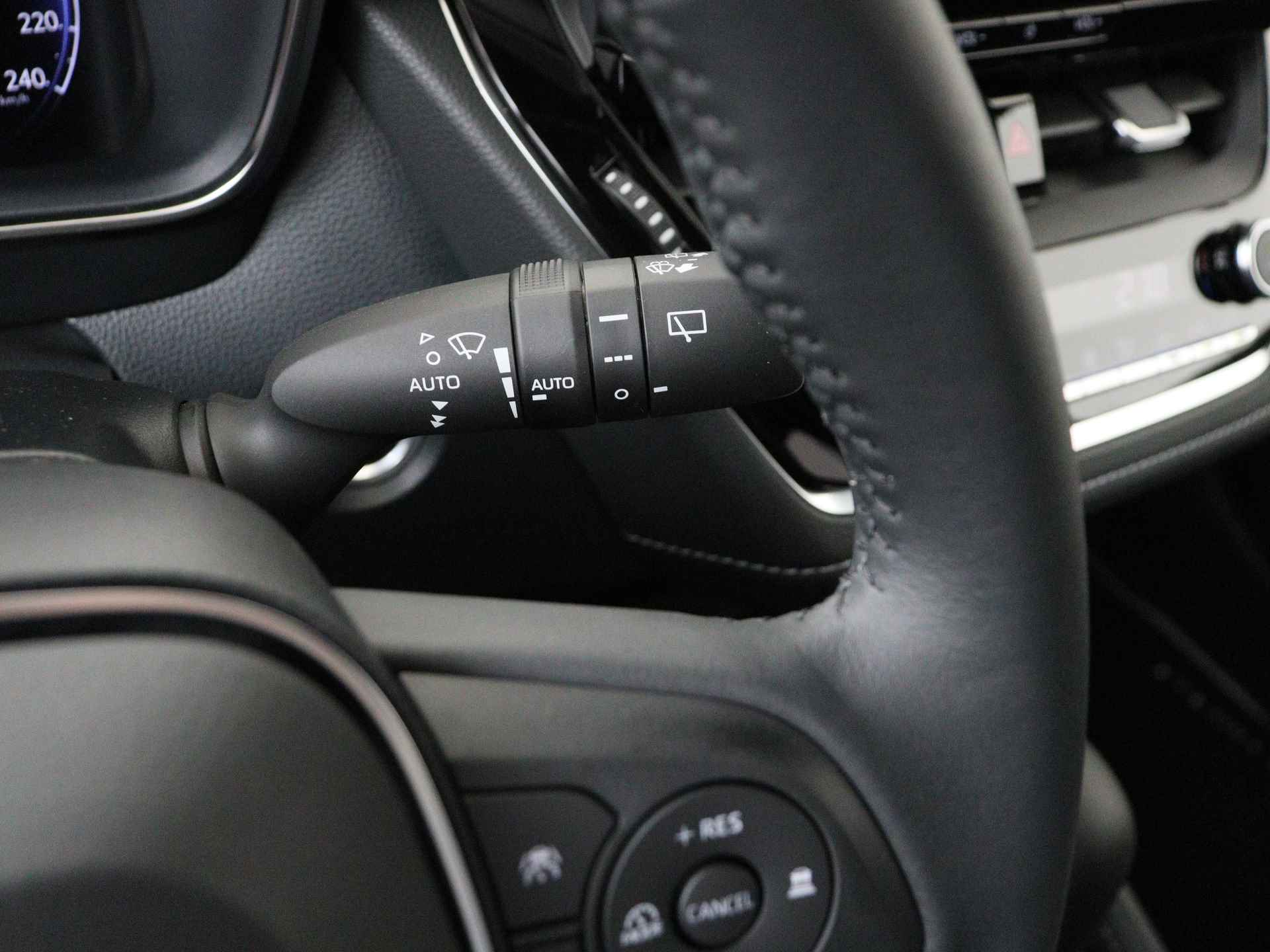 Toyota Corolla 1.8 Hybrid Executive | Demo | Head-Up Display | JBL | Climate Control | Cruise control-adaptive | DAB+ | stoelverwarming - 20/49