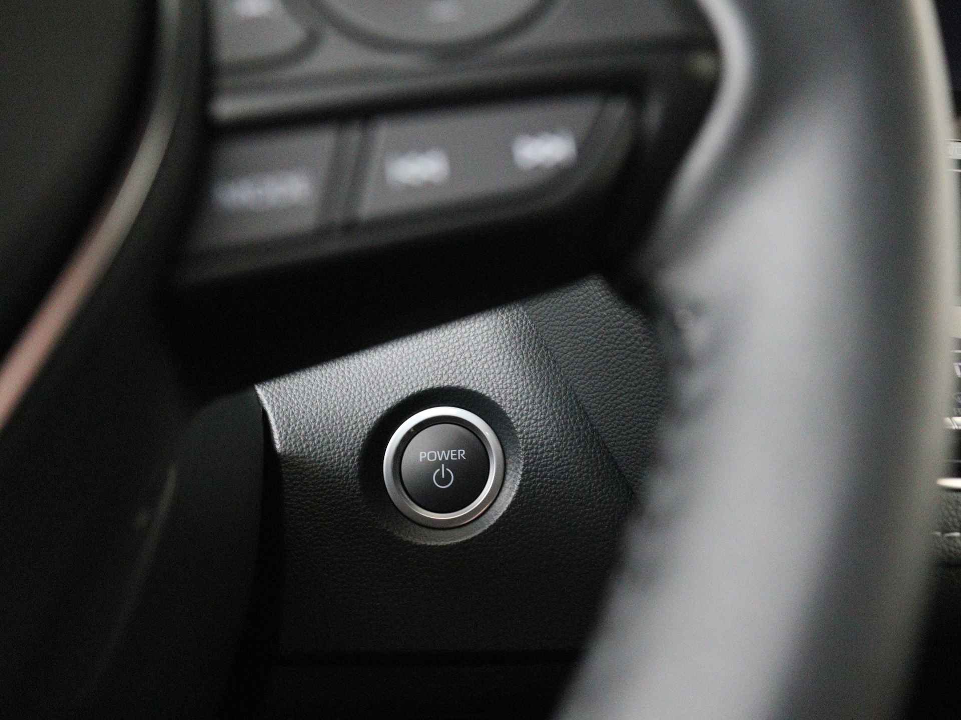 Toyota Corolla 1.8 Hybrid Executive | Demo | Head-Up Display | JBL | Climate Control | Cruise control-adaptive | DAB+ | stoelverwarming - 21/49