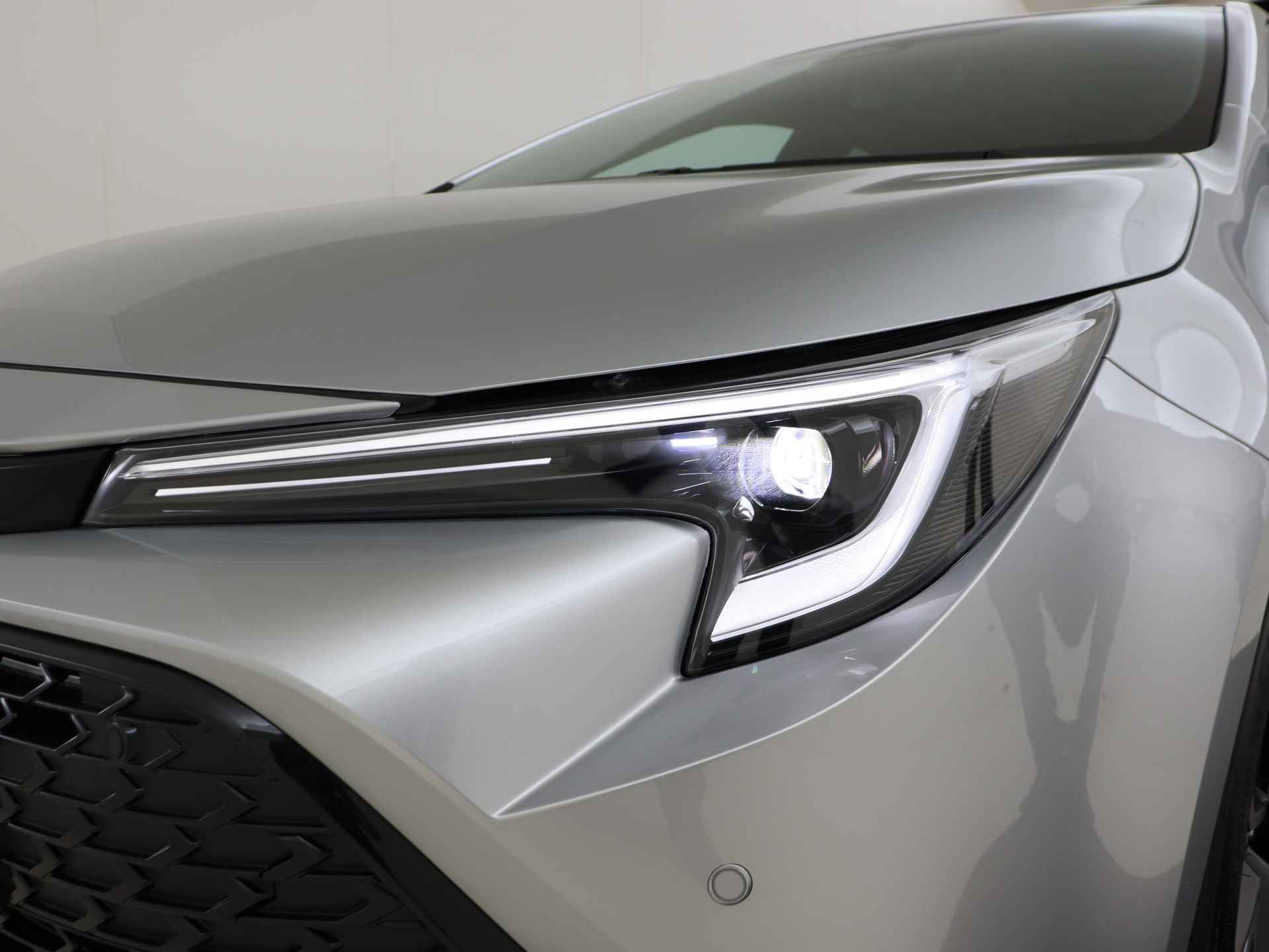 Toyota Corolla 1.8 Hybrid Executive | Demo | Head-Up Display | JBL | Climate Control | Cruise control-adaptive | DAB+ | stoelverwarming - 37/49