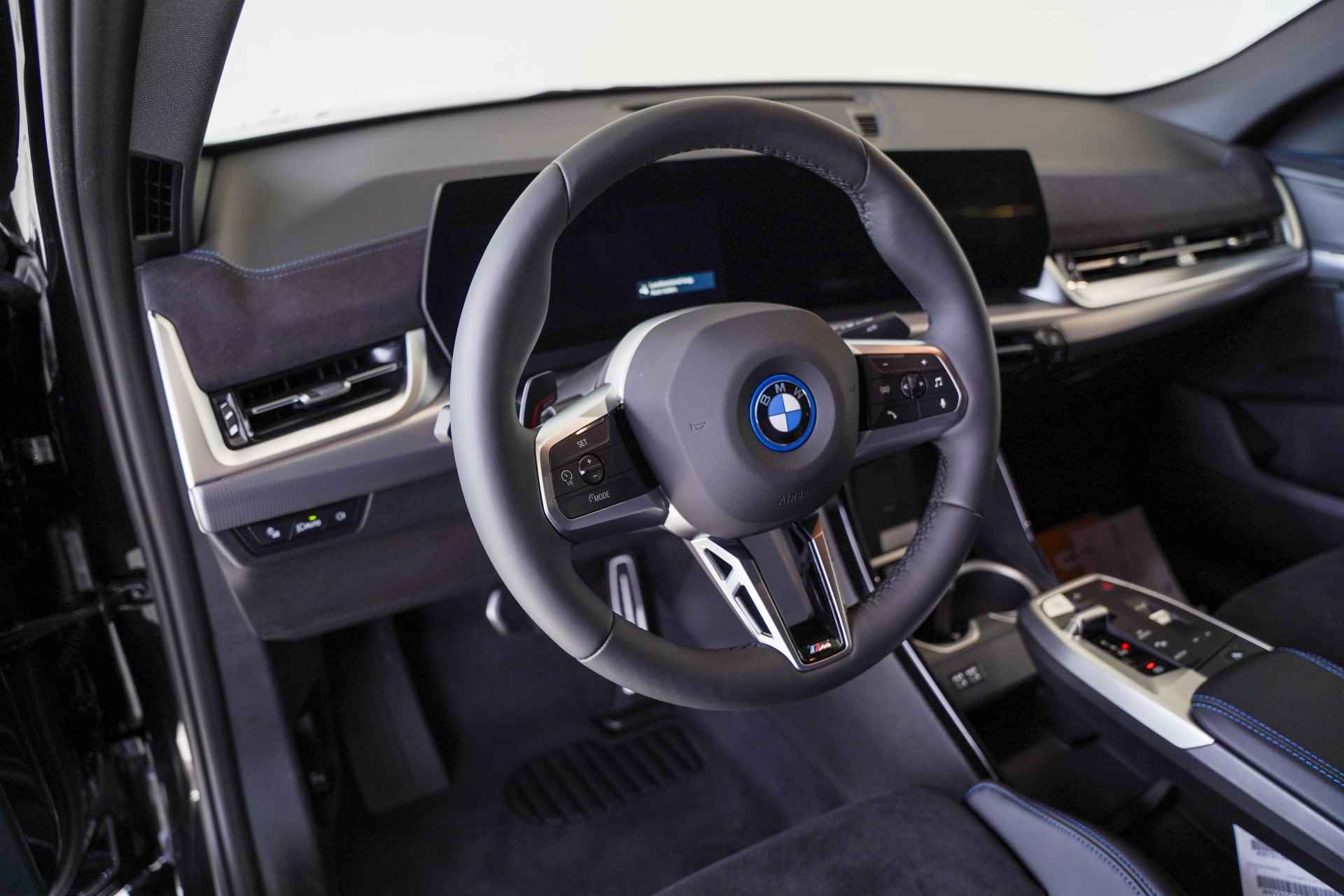 BMW iX2 eDrive20 M Sportpakket Pro - 4/19