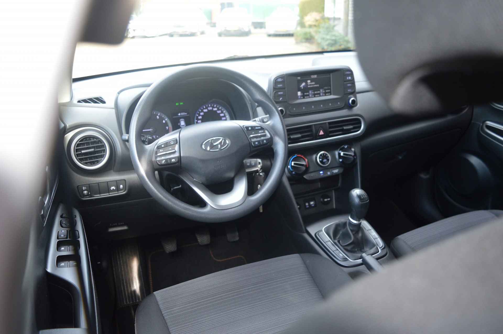 Hyundai Kona 1.0T Drive Cool Airco Cruise 120pk - 10/19