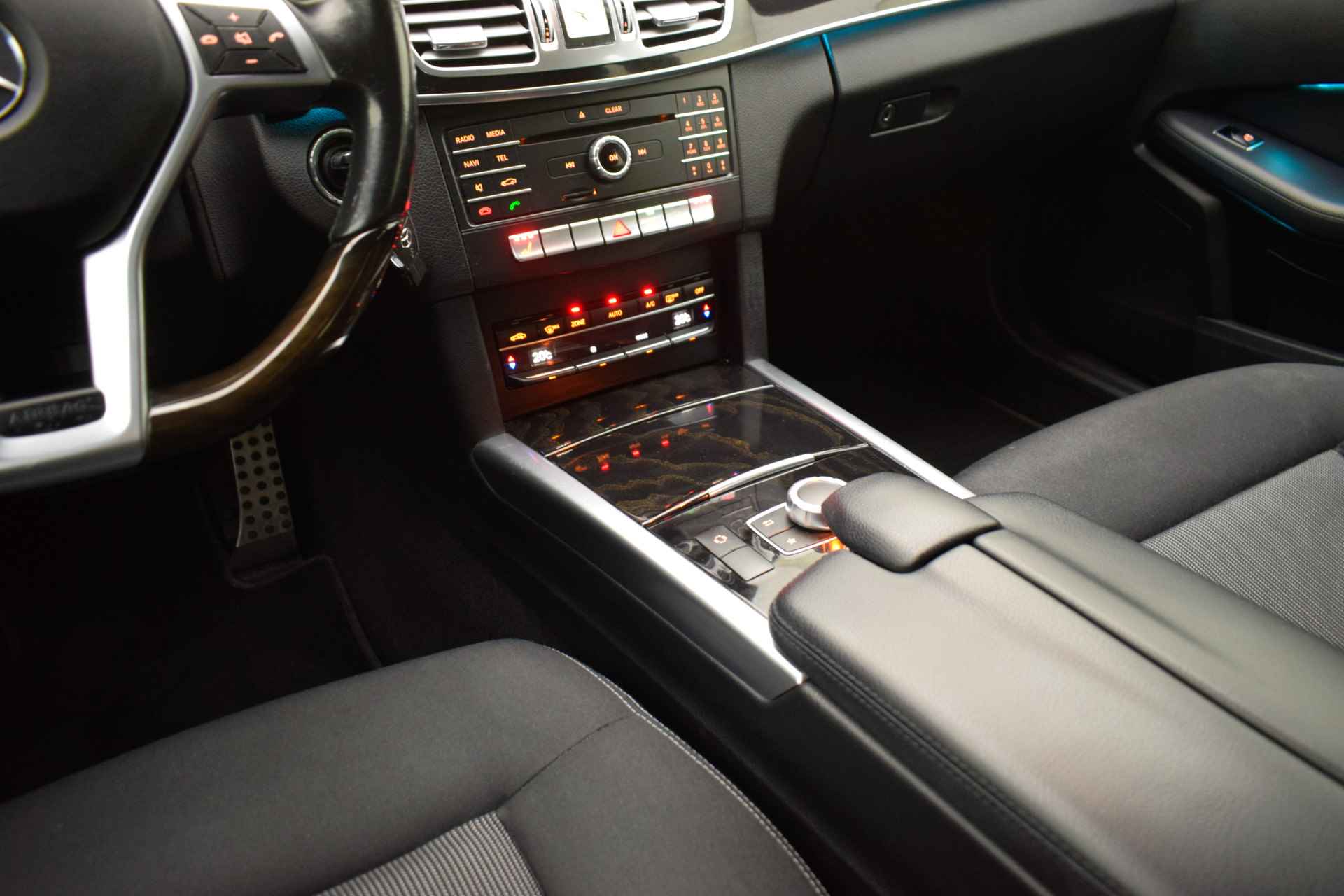 Mercedes-Benz E-Klasse 200Aut.Elegance Selection LED/360 CAM/NAVI/CLIMA/CRUISE/STOELVERW./PDC V+A/LMV 18'' - 18/25