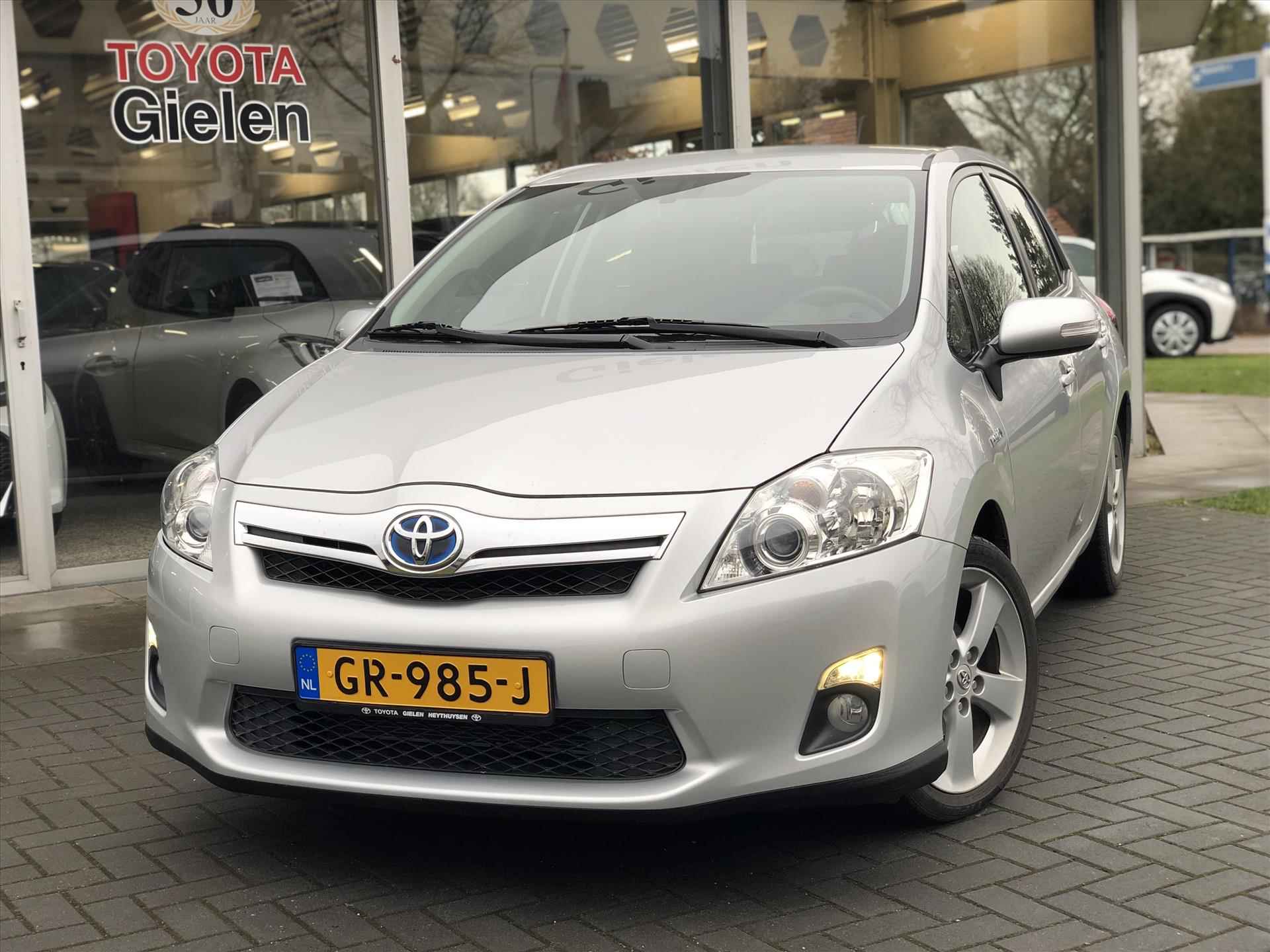 Toyota Auris 1.8 Full Hybrid Dynamic | Trekhaak, Parkeercamera, Keyless, 17 inch, Licht + Regensensor, Cruise control - 2/35