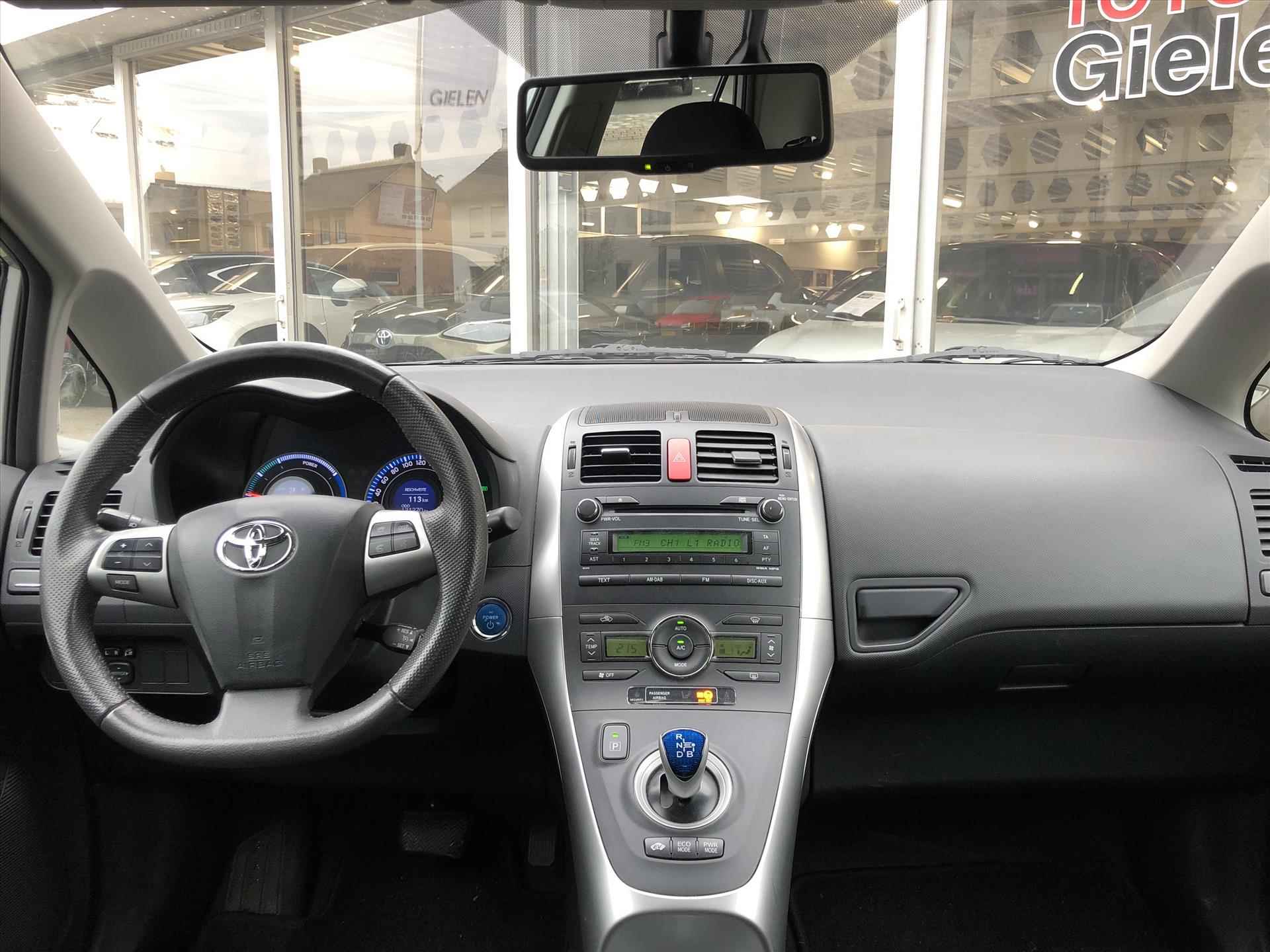 Toyota Auris 1.8 Full Hybrid Dynamic | Trekhaak, Parkeercamera, Keyless, 17 inch, Licht + Regensensor, Cruise control - 13/35