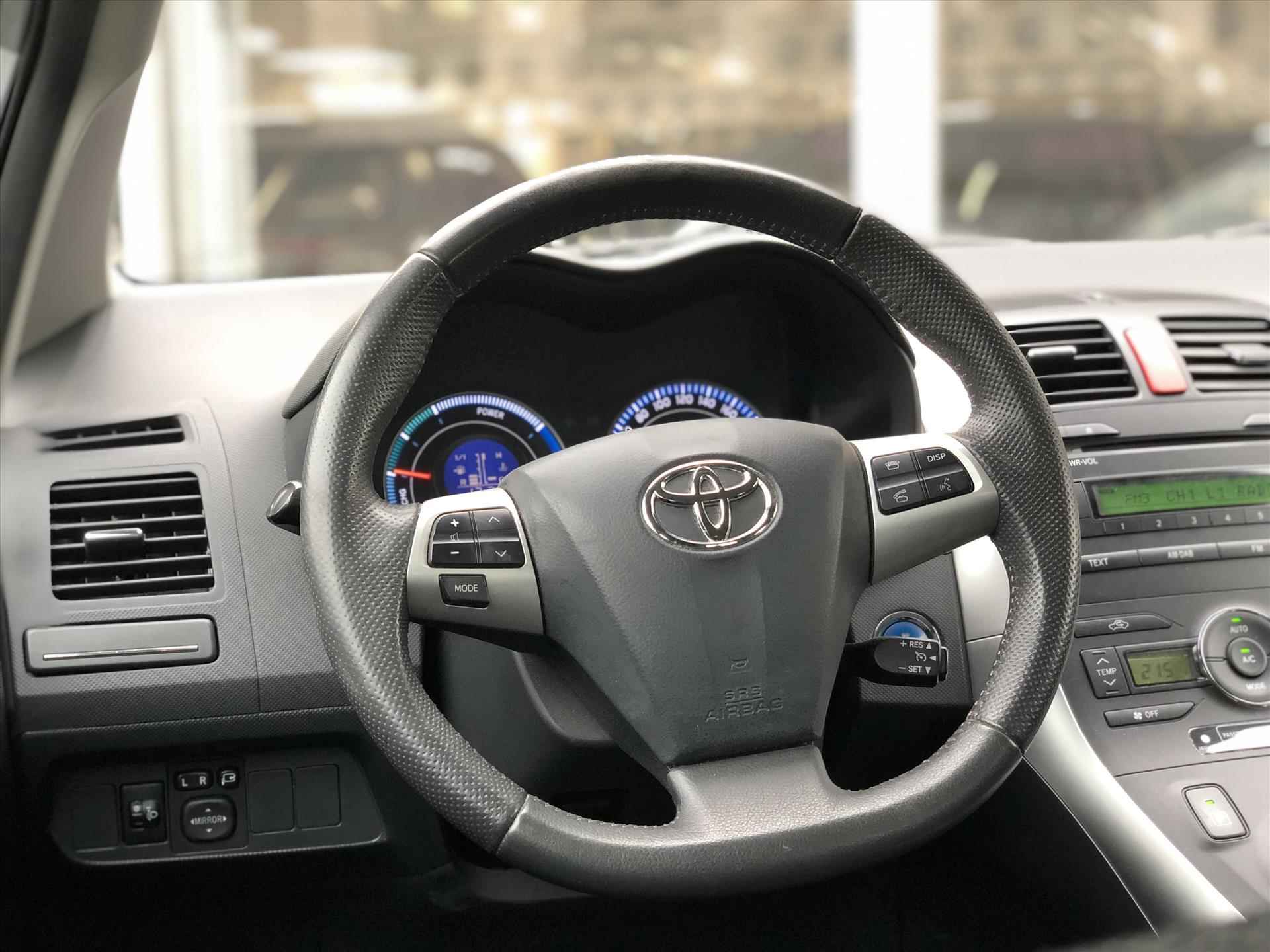 Toyota Auris 1.8 Full Hybrid Dynamic | Trekhaak, Parkeercamera, Keyless, 17 inch, Licht + Regensensor, Cruise control - 15/35