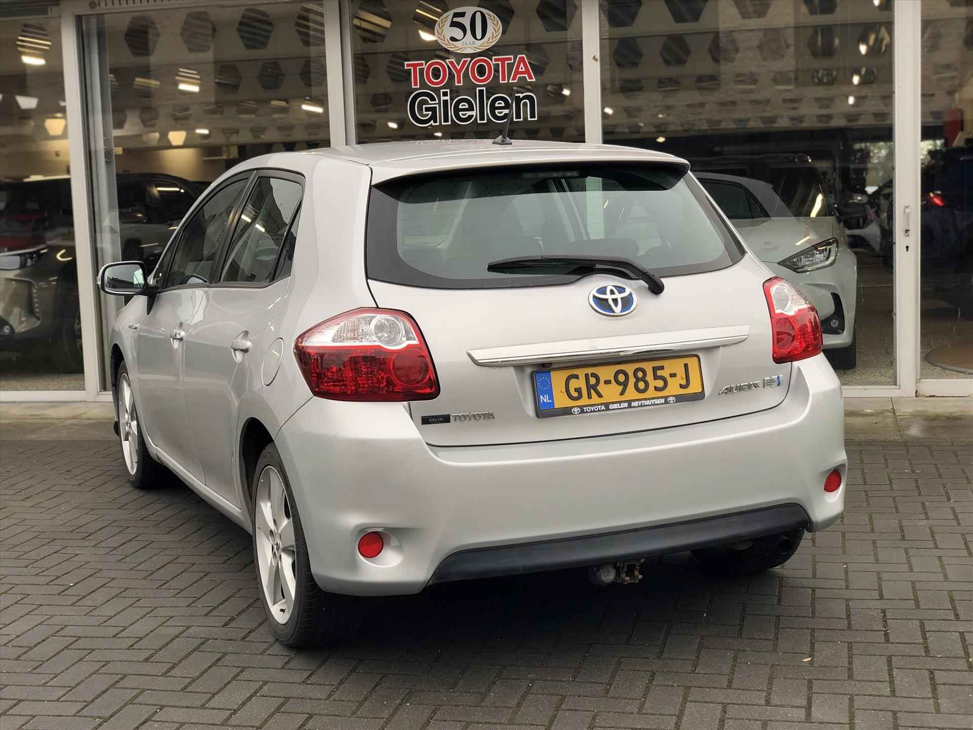 Toyota Auris 1.8 Full Hybrid Dynamic | Trekhaak, Parkeercamera, Keyless, 17 inch, Licht + Regensensor, Cruise control - 35/35