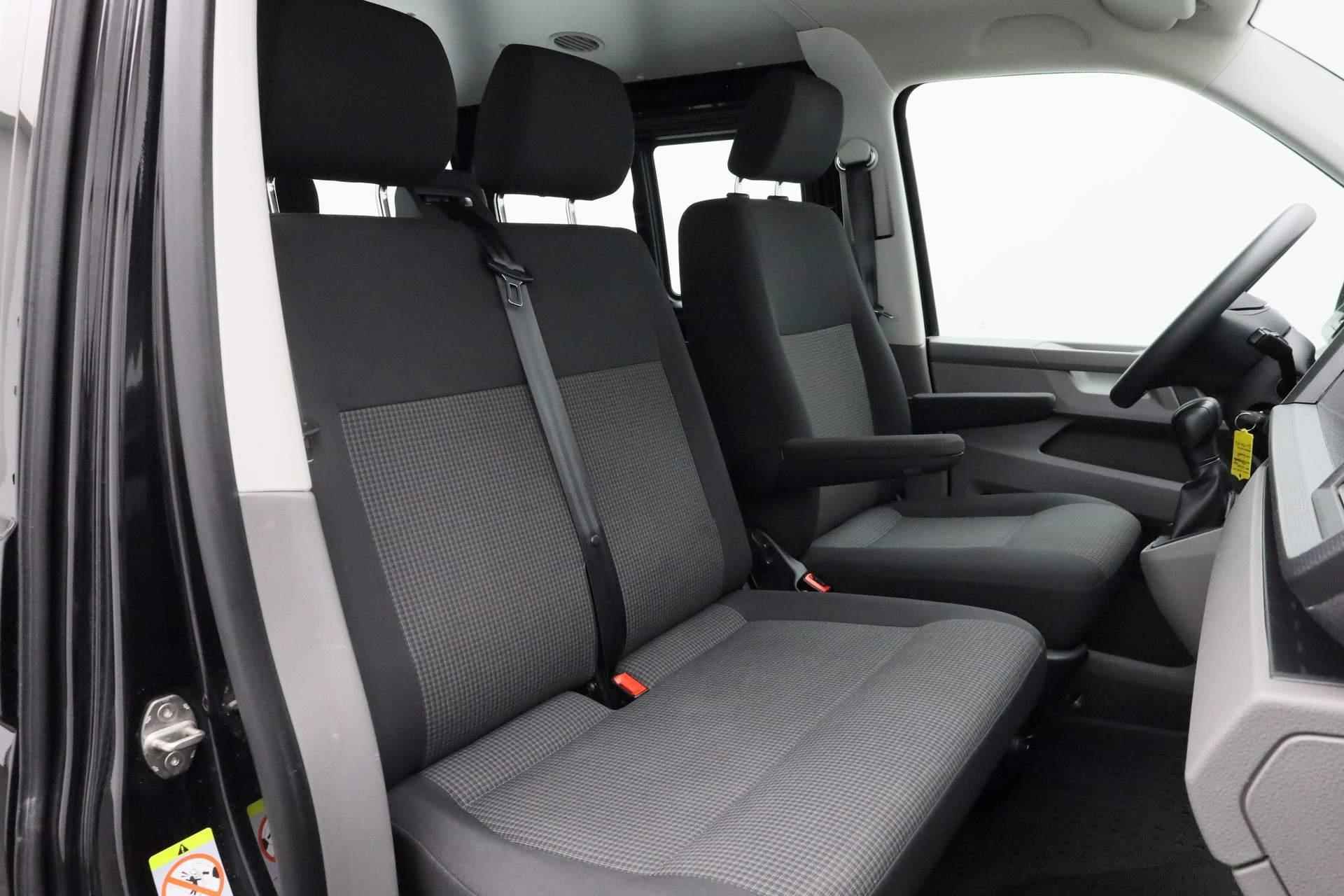 Volkswagen Transporter Kombi 9 pers. 2.0 TDI 150PK DSG L2H1 Comfortline | 9-zits | Trekhaak | Navi | Parkeersensoren voor/achter - 8/34
