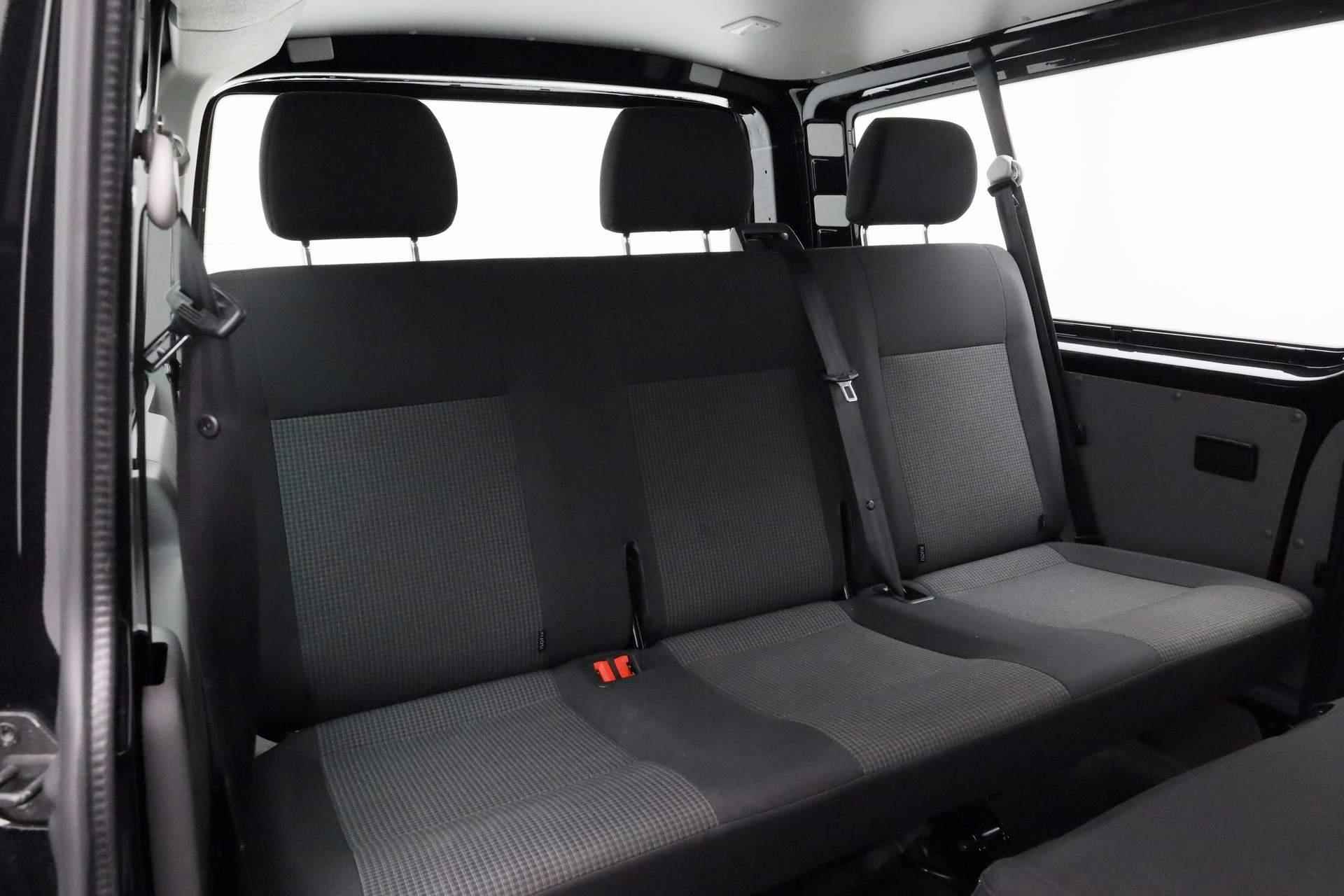Volkswagen Transporter Kombi 9 pers. 2.0 TDI 150PK DSG L2H1 Comfortline | 9-zits | Trekhaak | Navi | Parkeersensoren voor/achter - 19/34