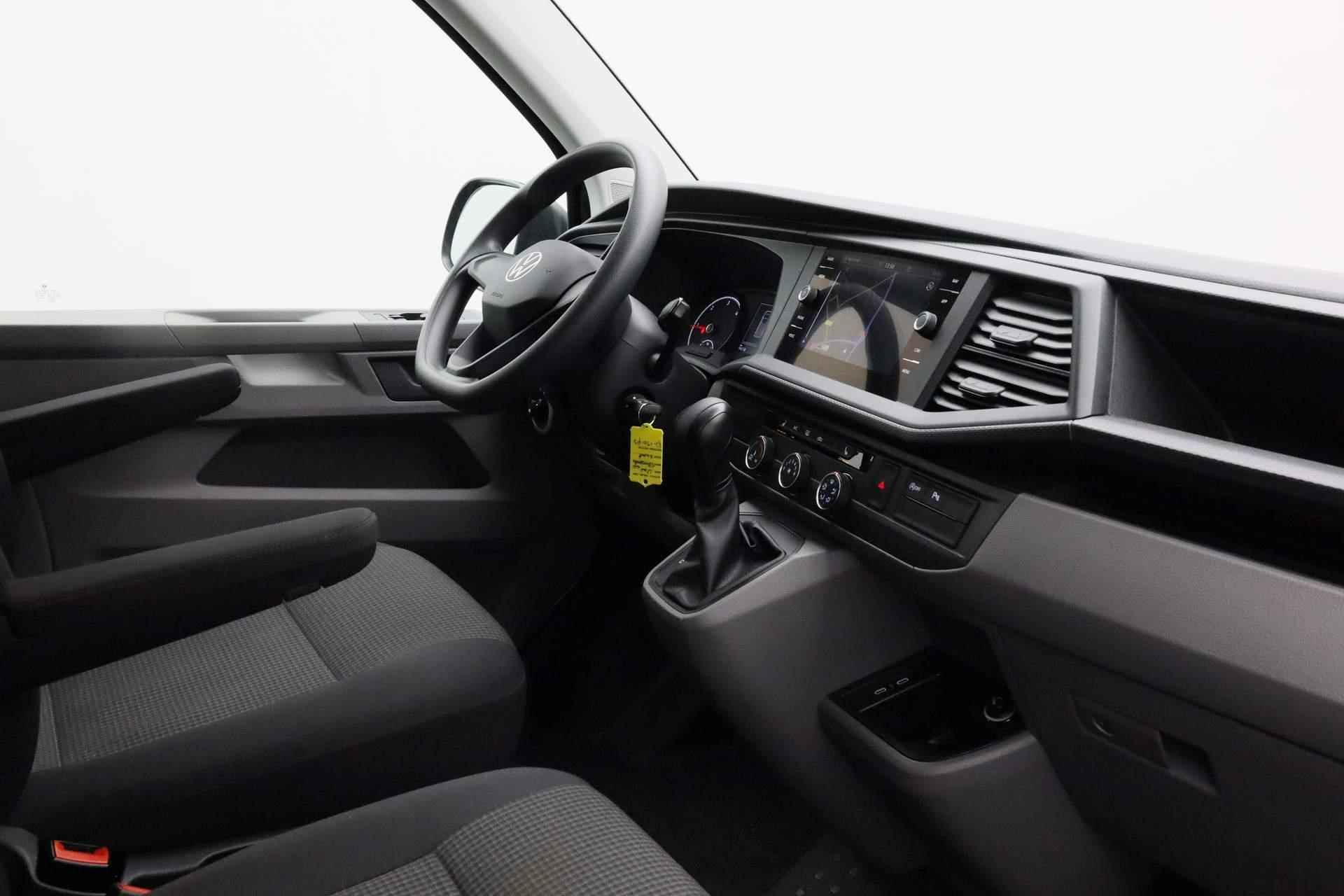Volkswagen Transporter Kombi 9 pers. 2.0 TDI 150PK DSG L2H1 Comfortline | 9-zits | Trekhaak | Navi | Parkeersensoren voor/achter - 33/34