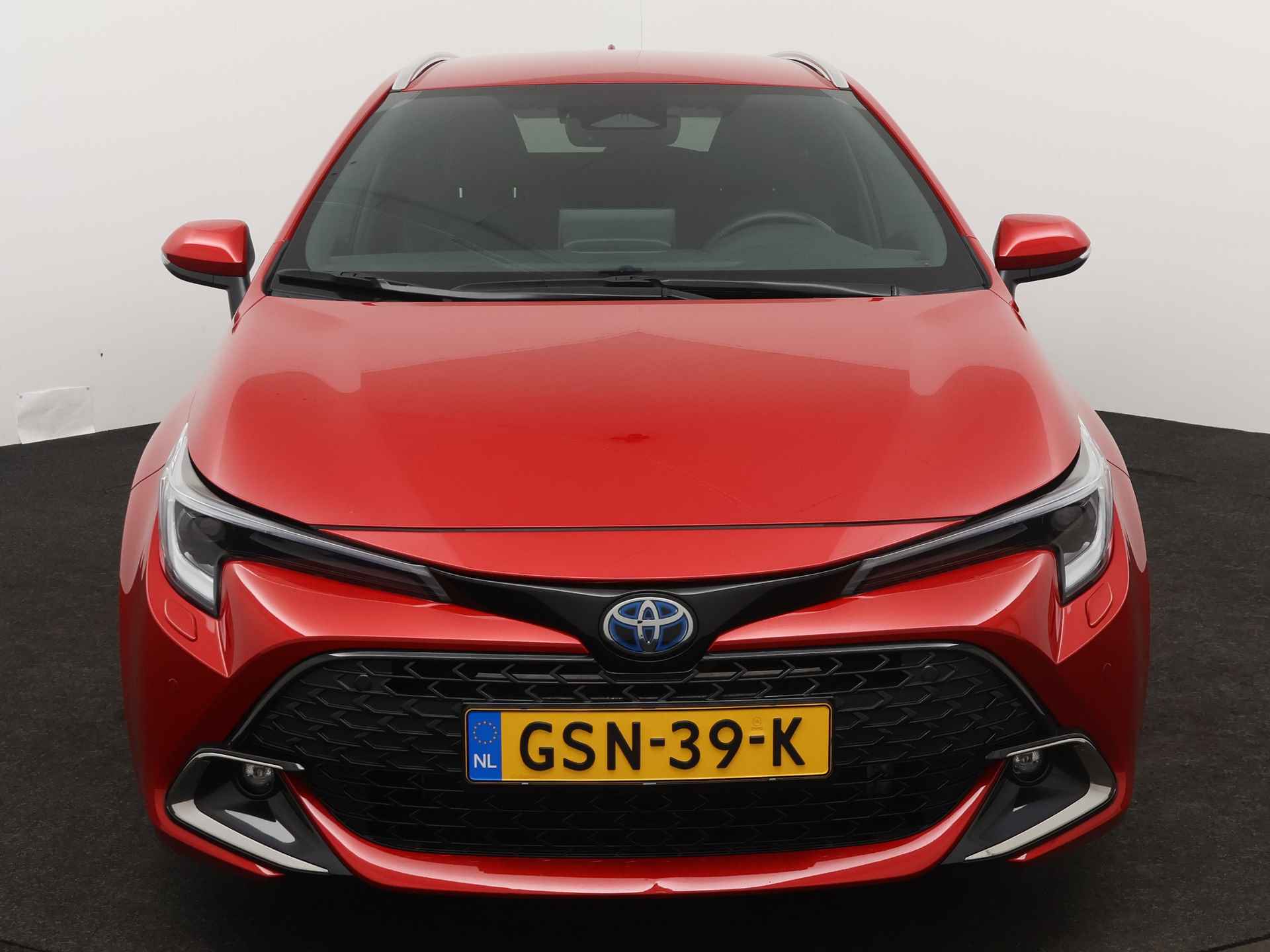 Toyota Corolla Touring Sports Hybrid 200 First Edition Limited | Camera | Parkeersensoren | LM velgen | Draadloze telefoonlader | Stuurwiel en stoelverwarming | - 28/46