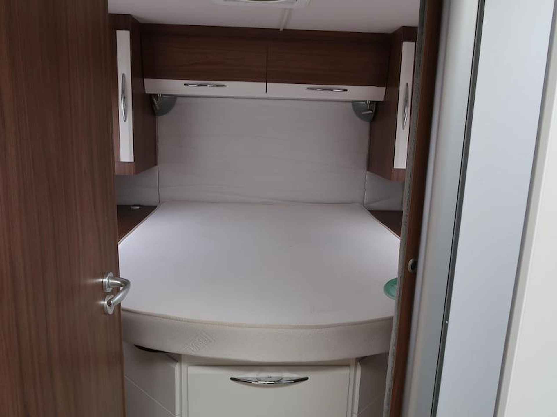 Pilote Essential 746 C QUEENSBED / HEFBED - 9/20