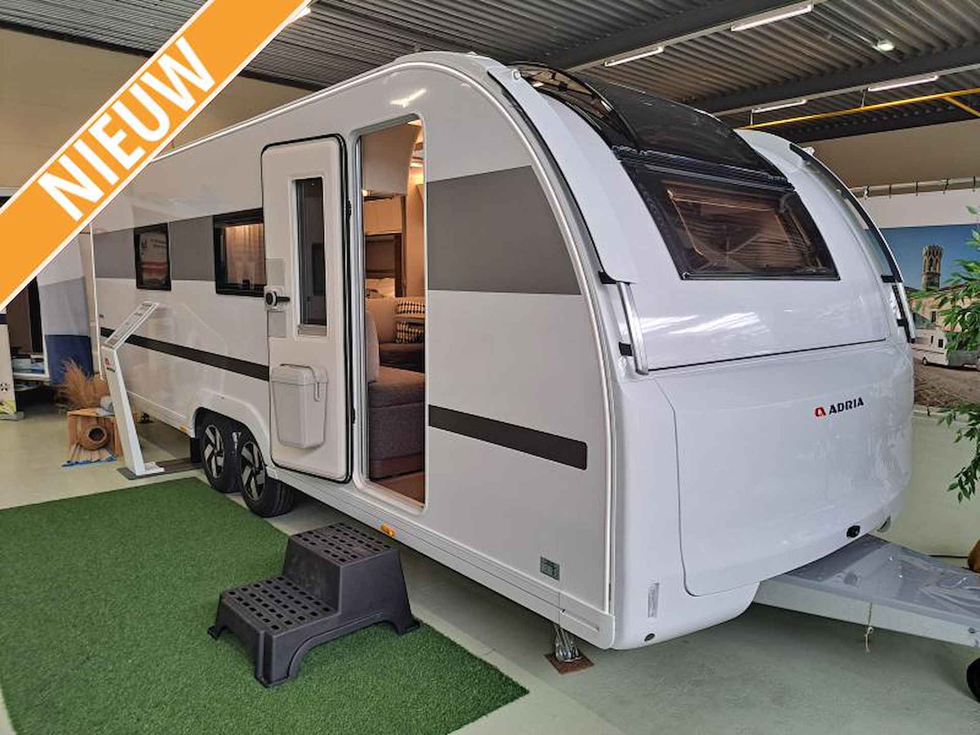 Adria Alpina 663 HT 6300 euro cash back