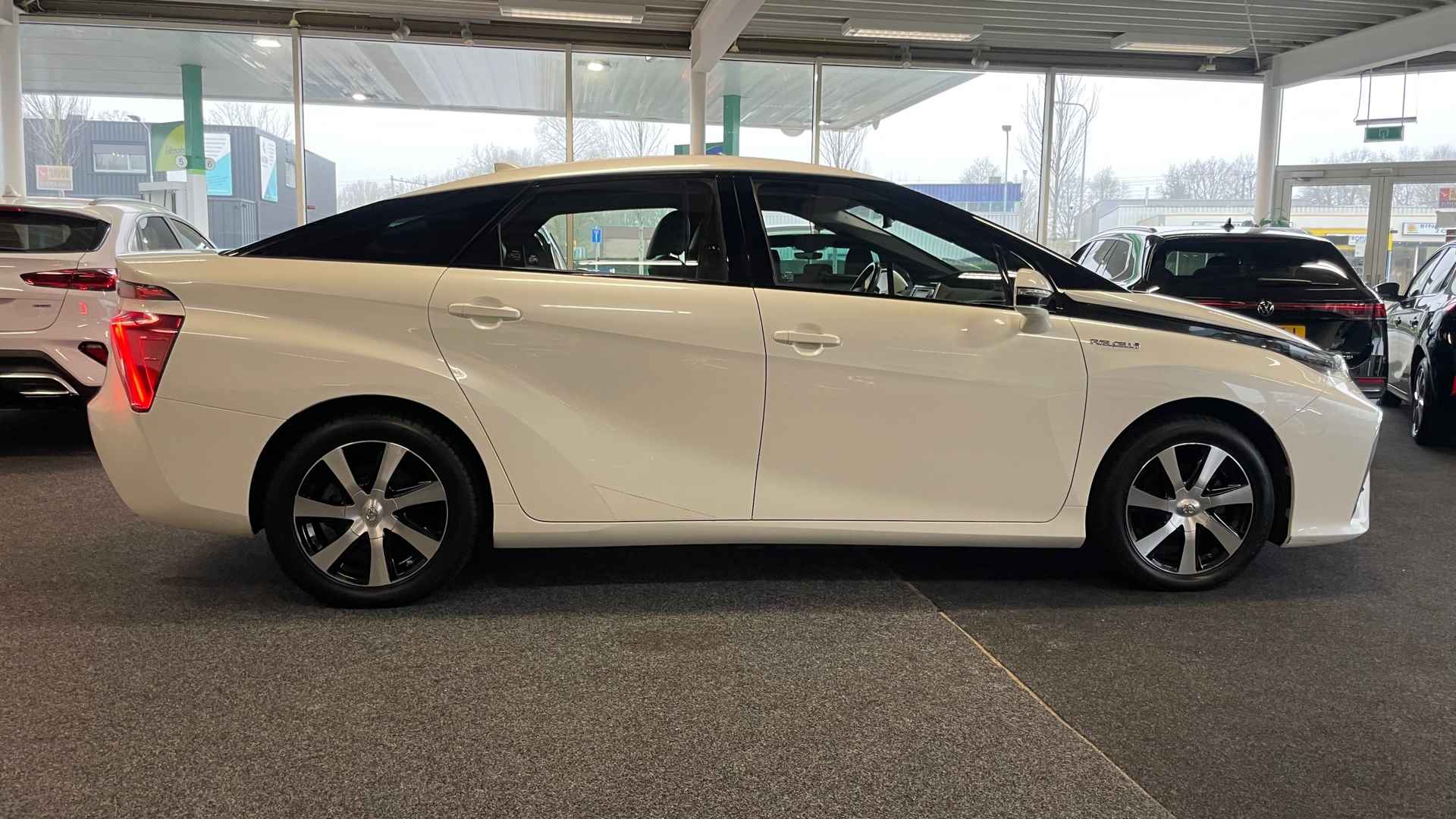 Toyota Mirai FCV Executive, Nav, Climate, Camera, Cruise, Led enz. - 8/28